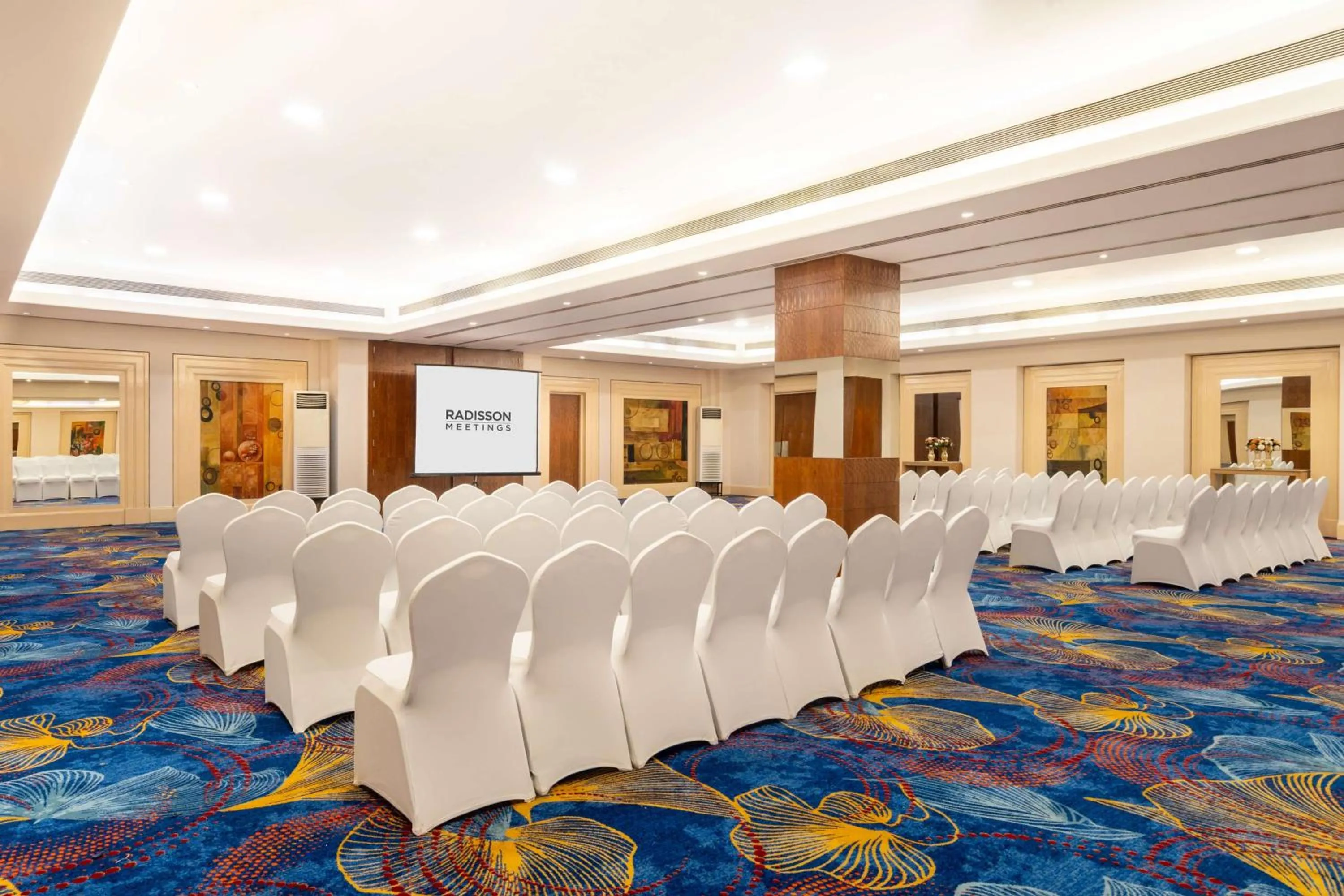 Banquet/Function facilities in Park Plaza Faridabad