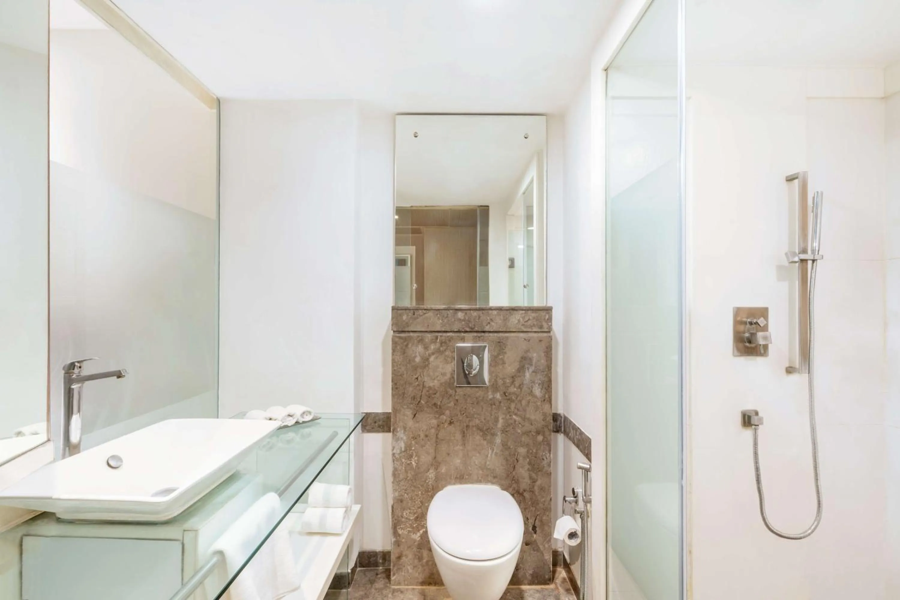 Bathroom in Park Plaza Faridabad