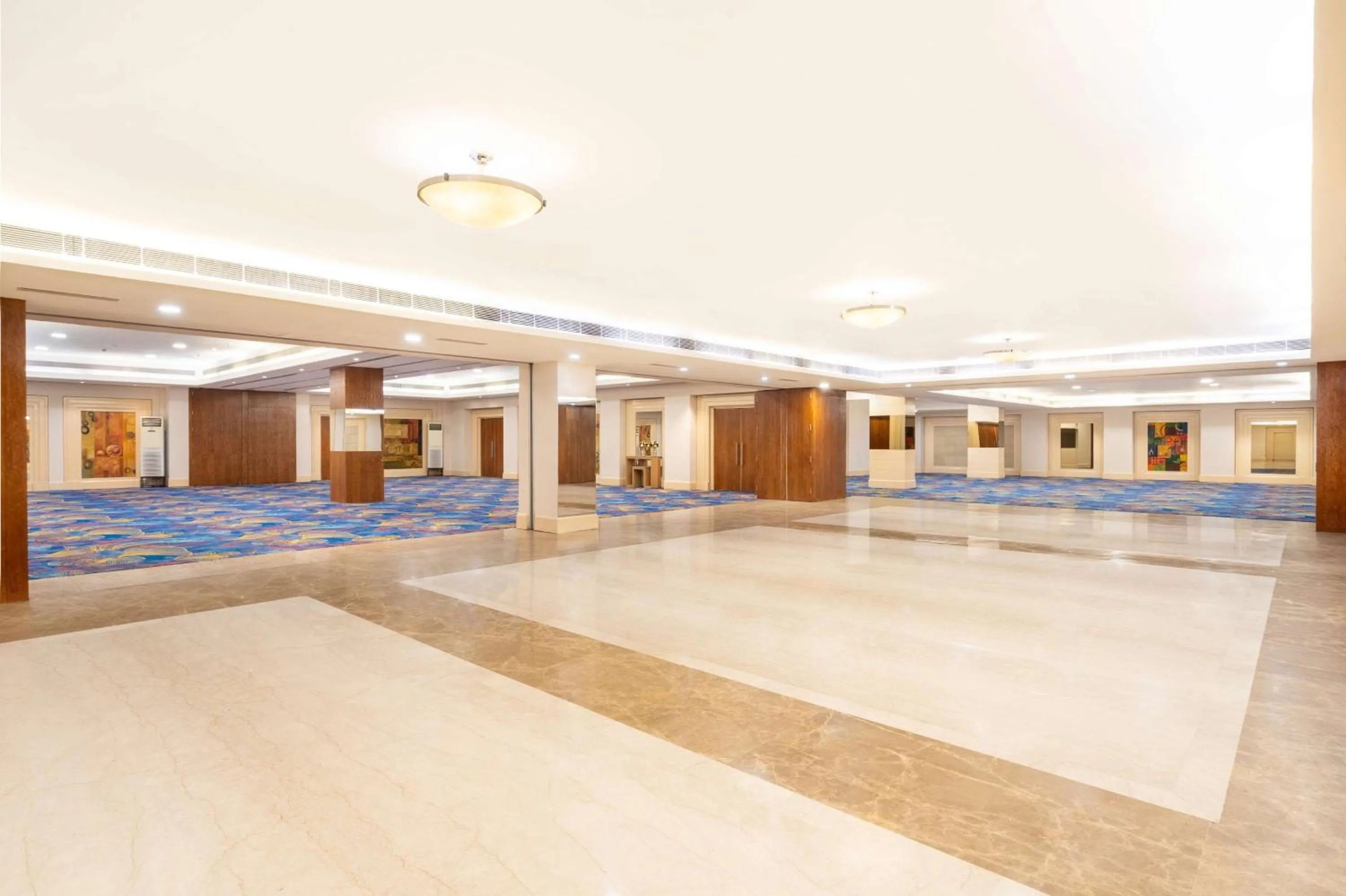 Banquet/Function facilities in Park Plaza Faridabad