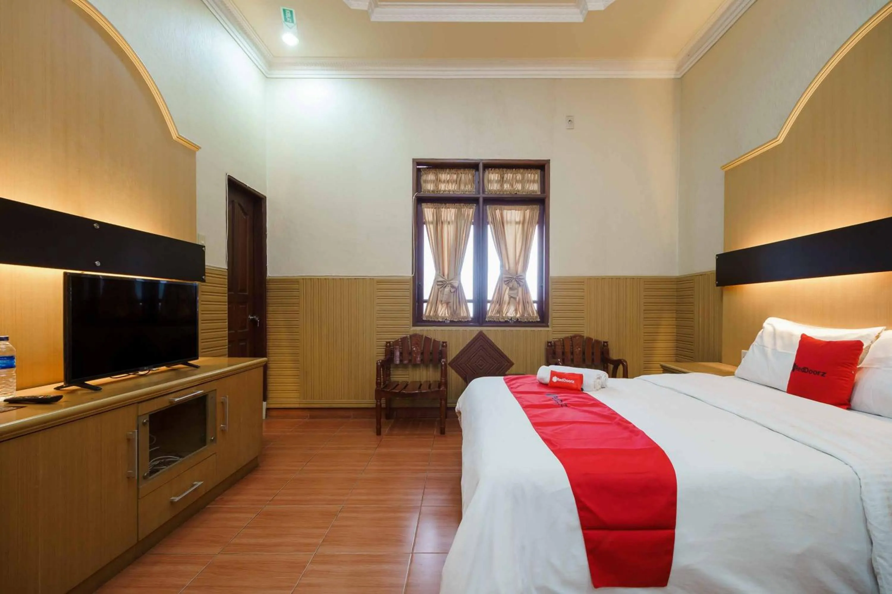 Bed in RedDoorz near RS Harapan Pematang Siantar