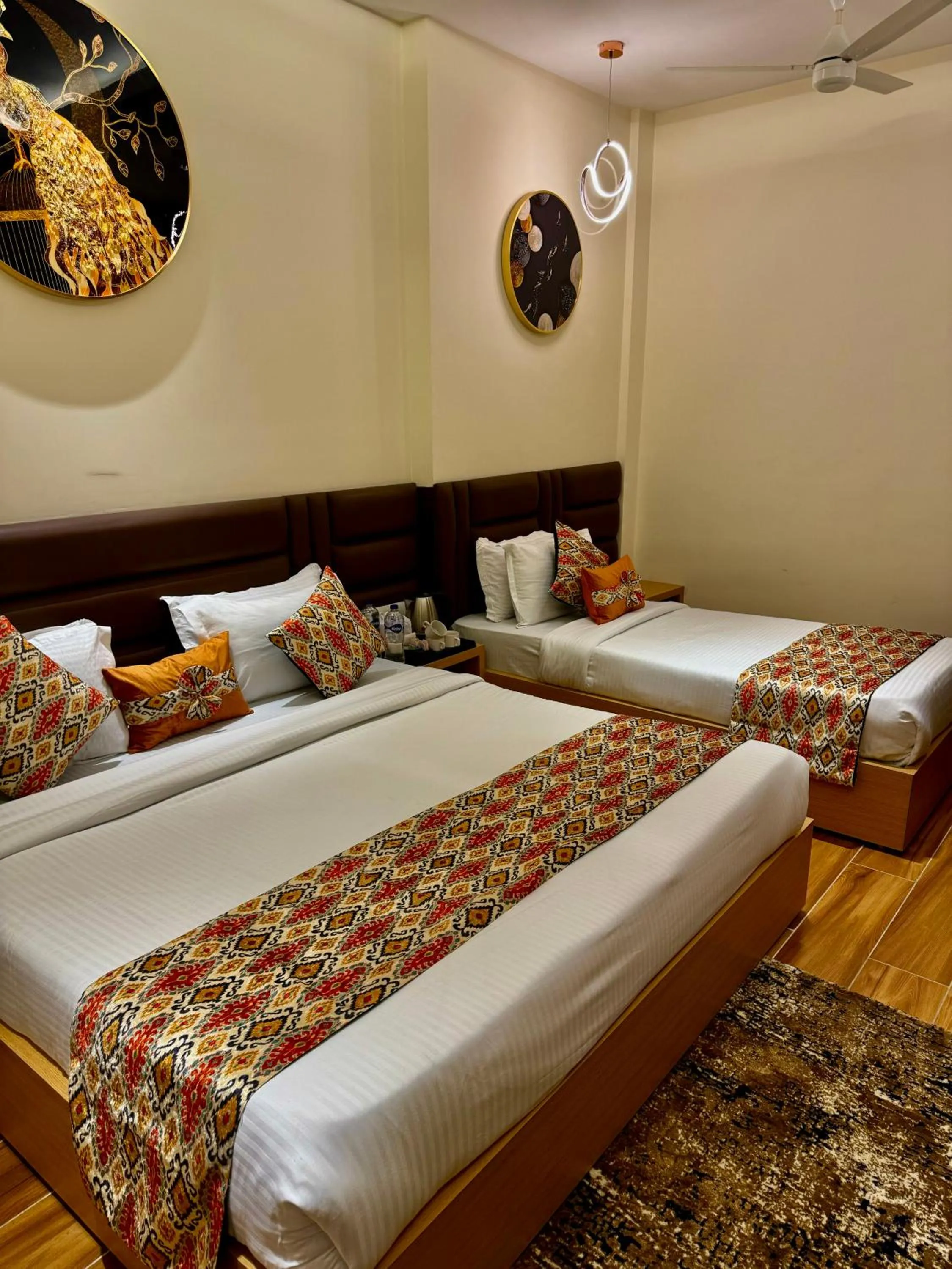 Photo of the whole room, Bed in Hotel Heaven View - 50m From Golden Temple