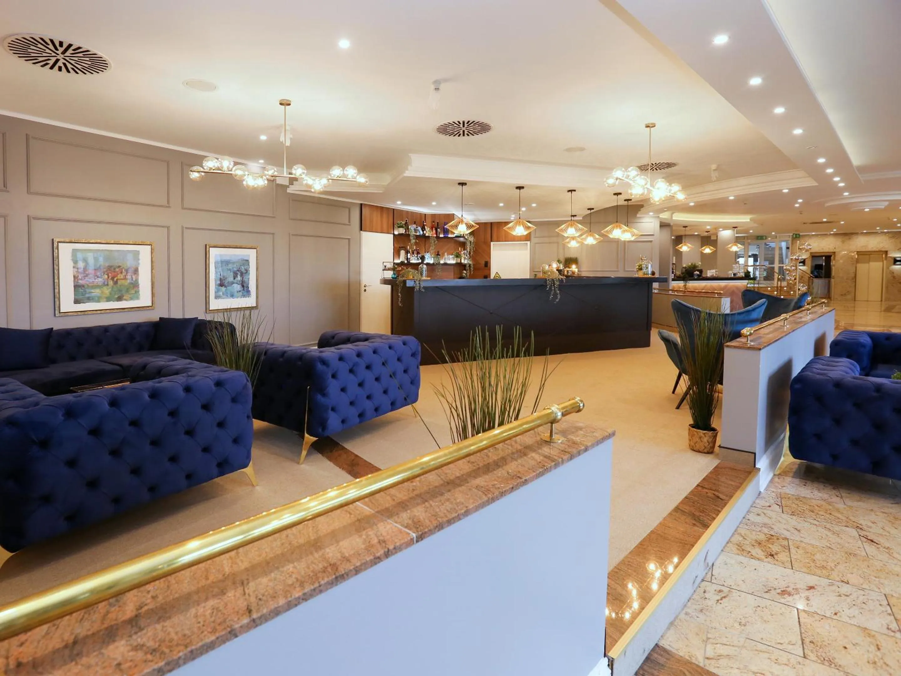 Lounge or bar in DORMERO Hotel Meerbusch