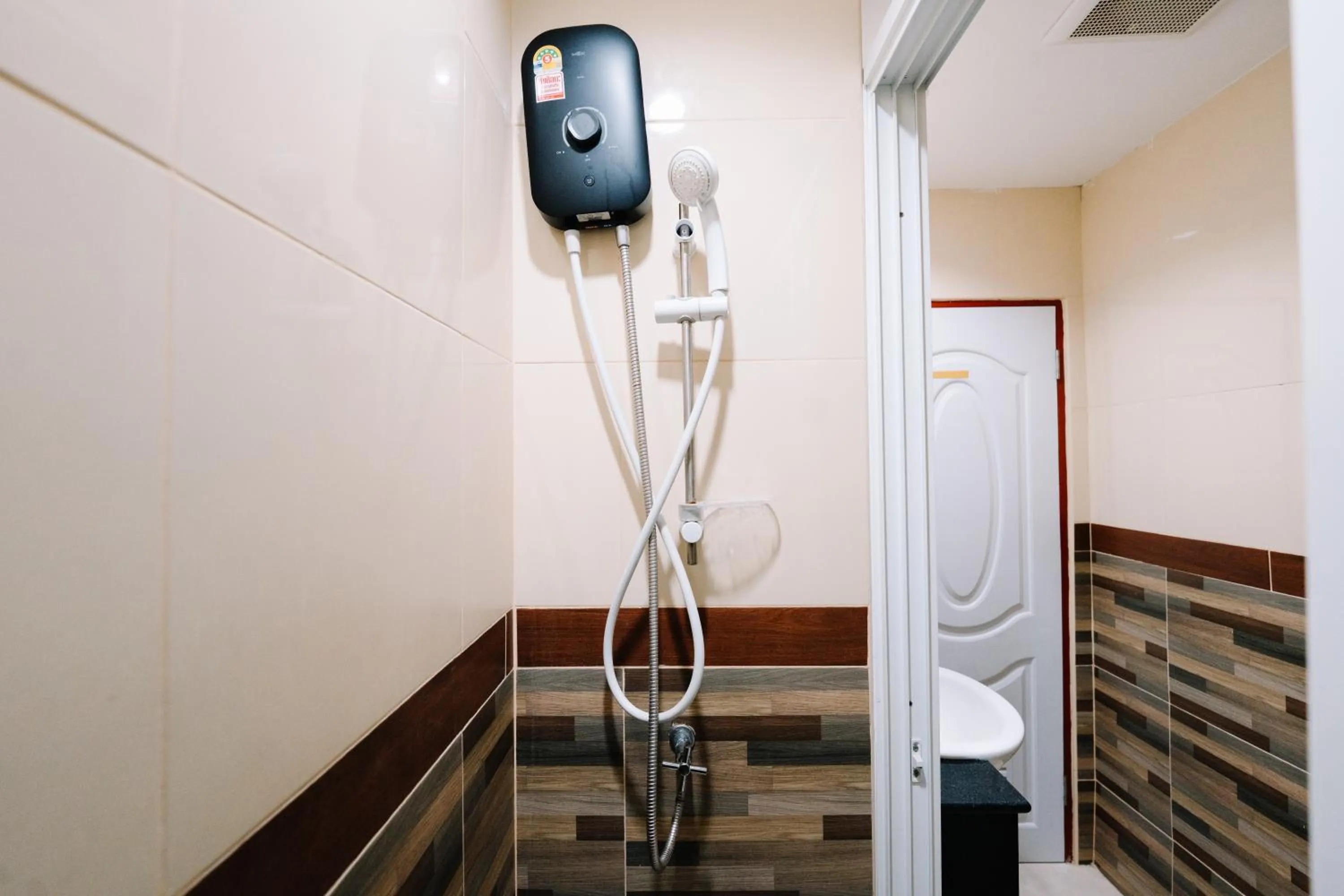 REGENTA CENTRAL RESIDENCY