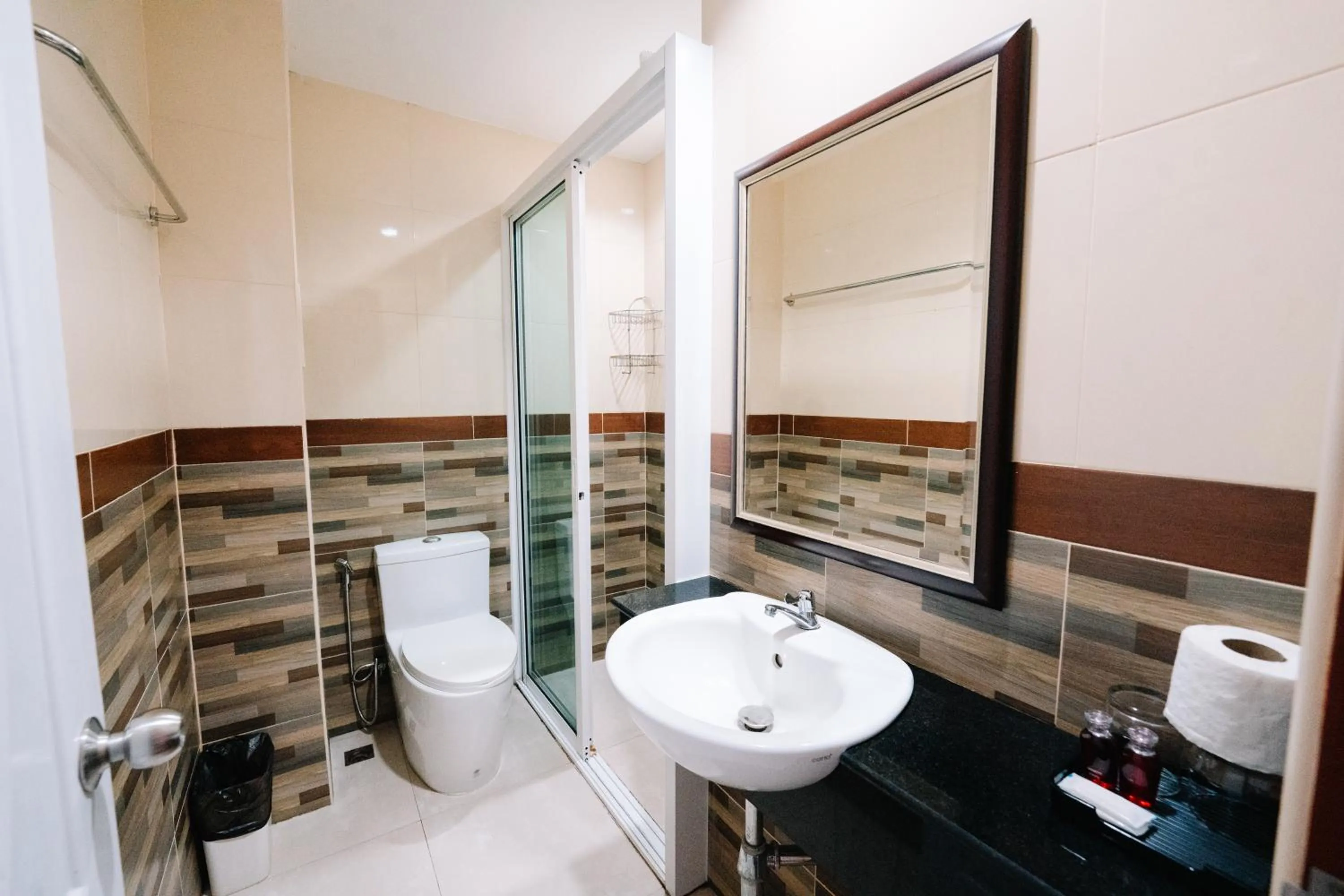 REGENTA CENTRAL RESIDENCY