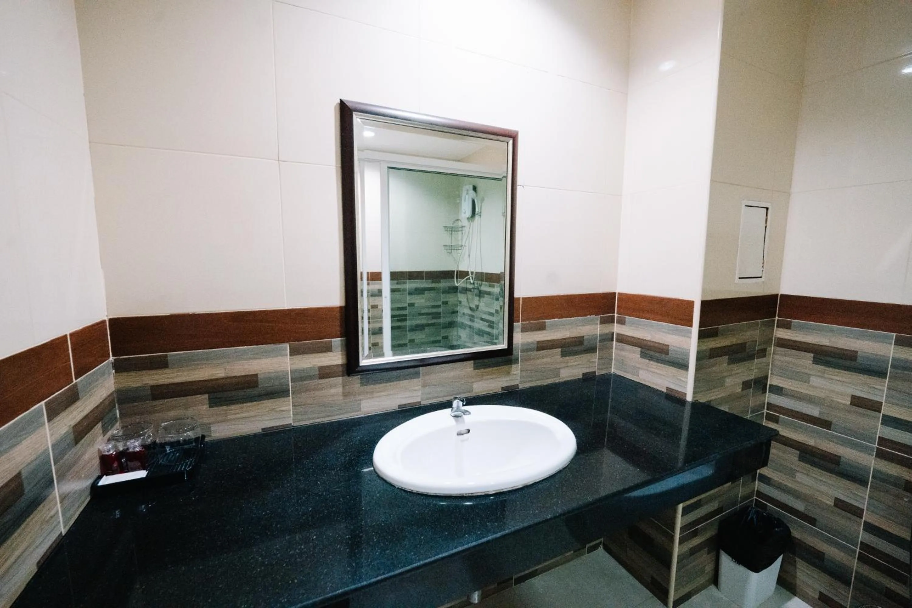 REGENTA CENTRAL RESIDENCY