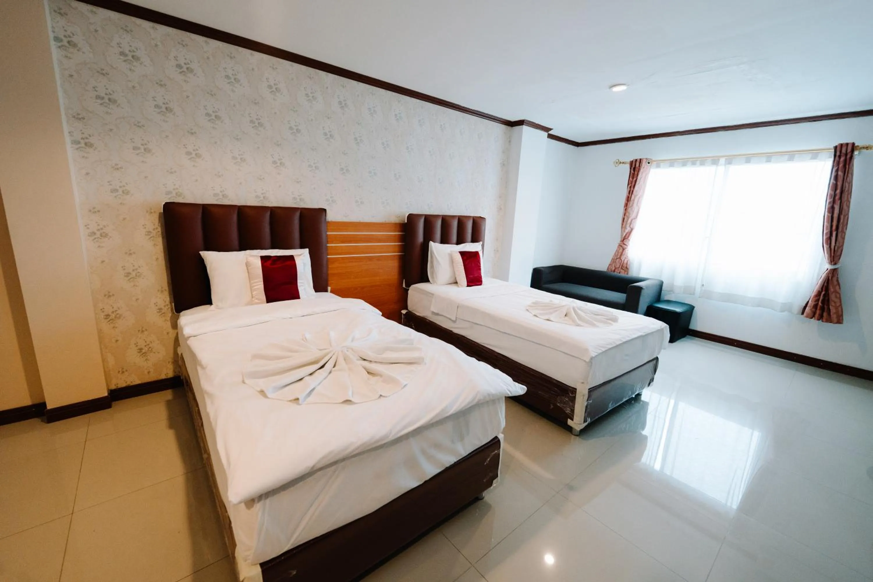 REGENTA CENTRAL RESIDENCY