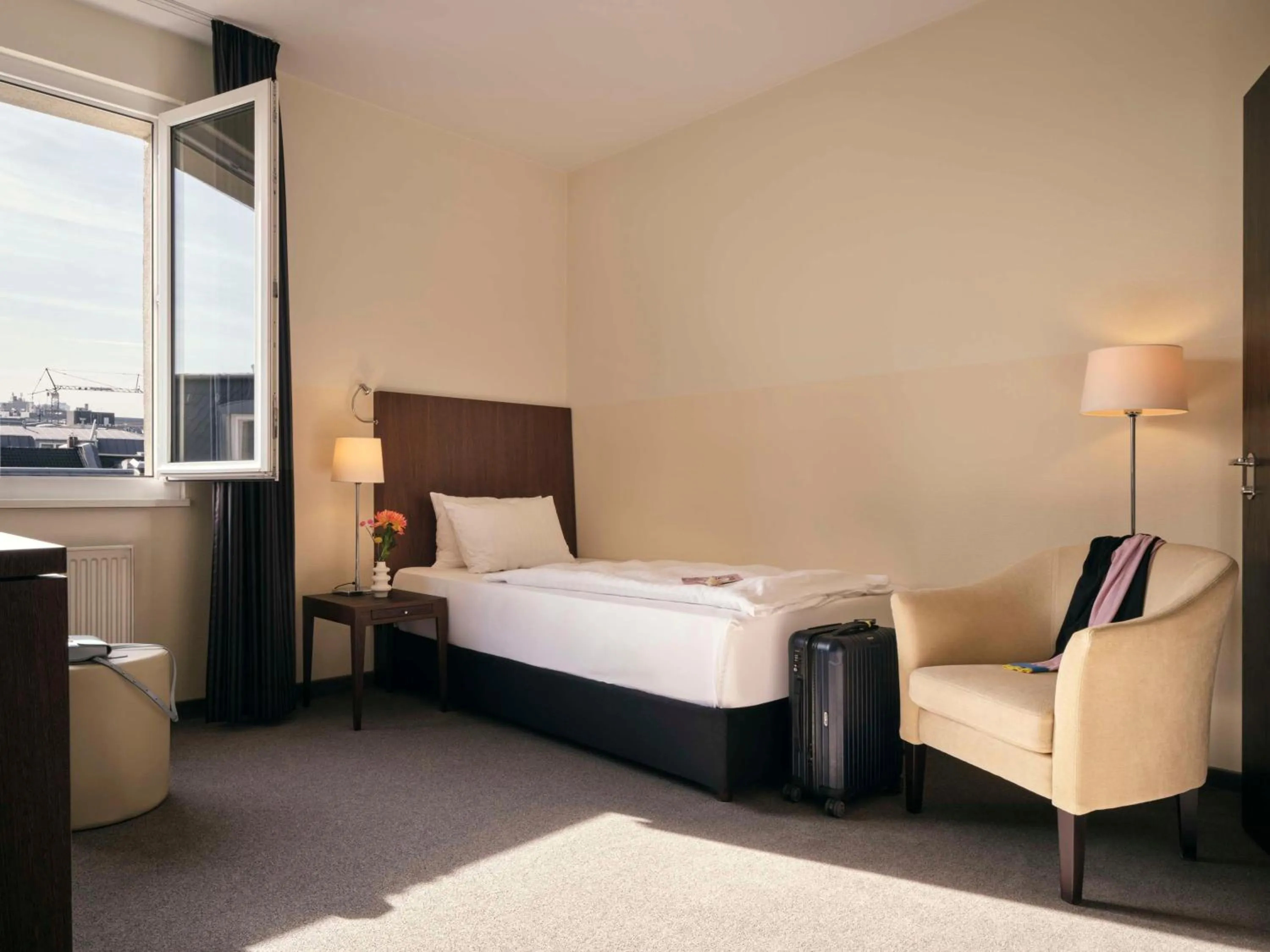 Bedroom, Bed in Metropolitan Hotel by Flemings