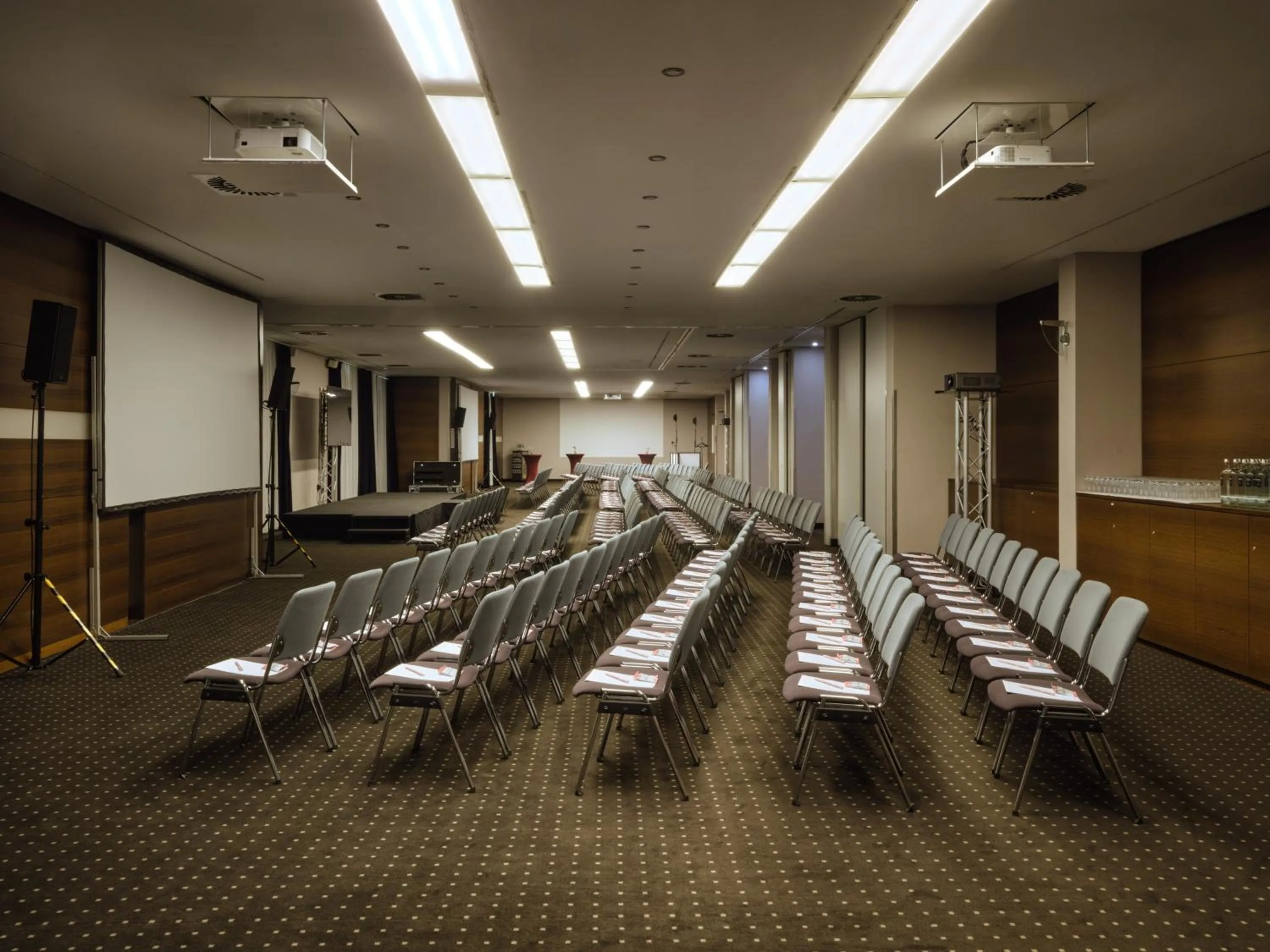 Meeting/conference room in Metropolitan Hotel by Flemings