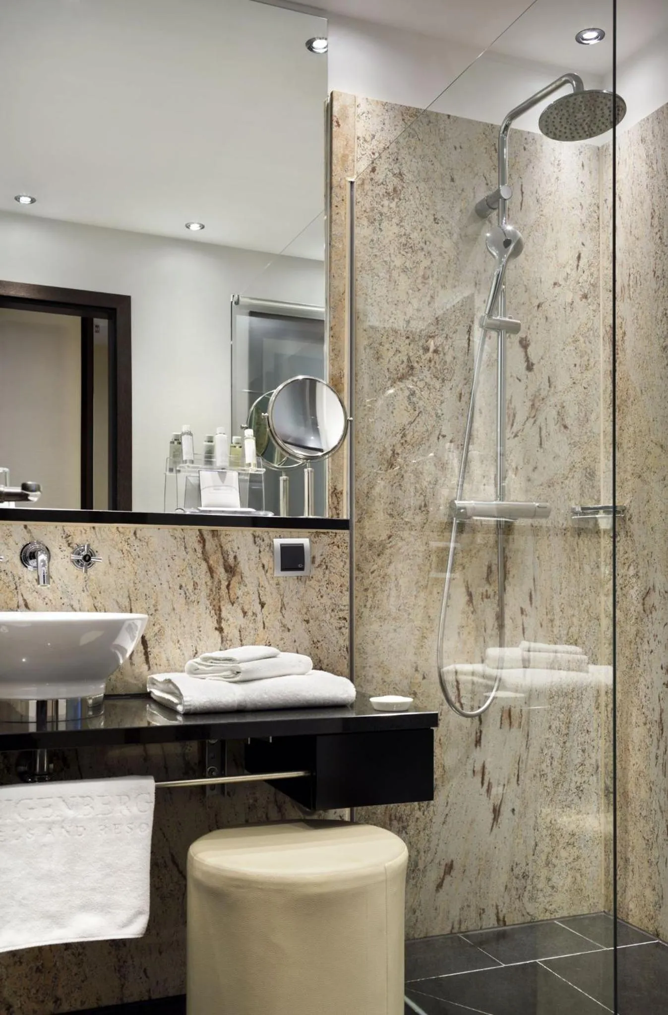 Facade/entrance in Metropolitan Hotel by Flemings