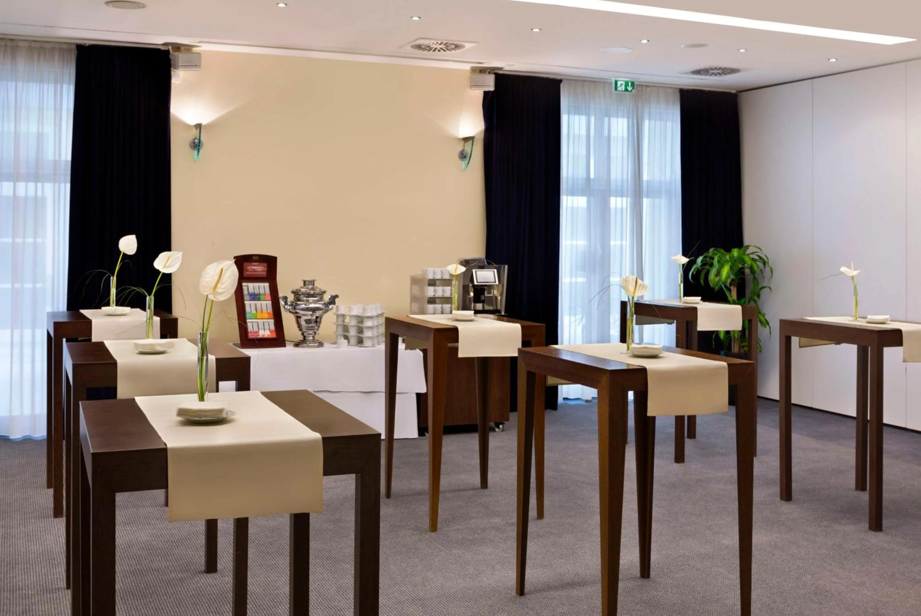 Meeting/conference room in Metropolitan Hotel by Flemings