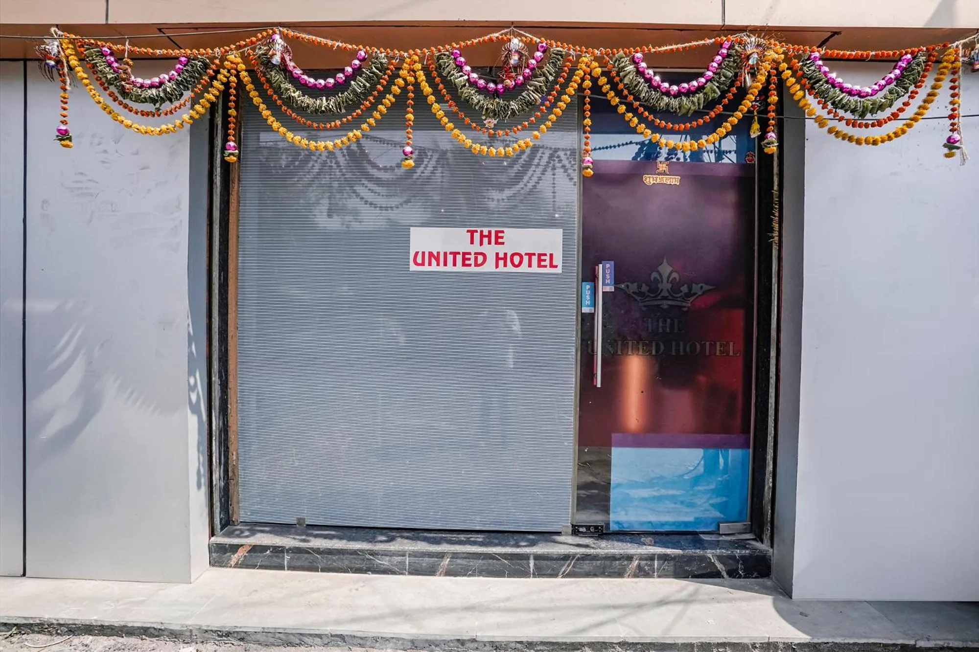 Facade/entrance in FabHotel The United - Nr Mumbai International Airport