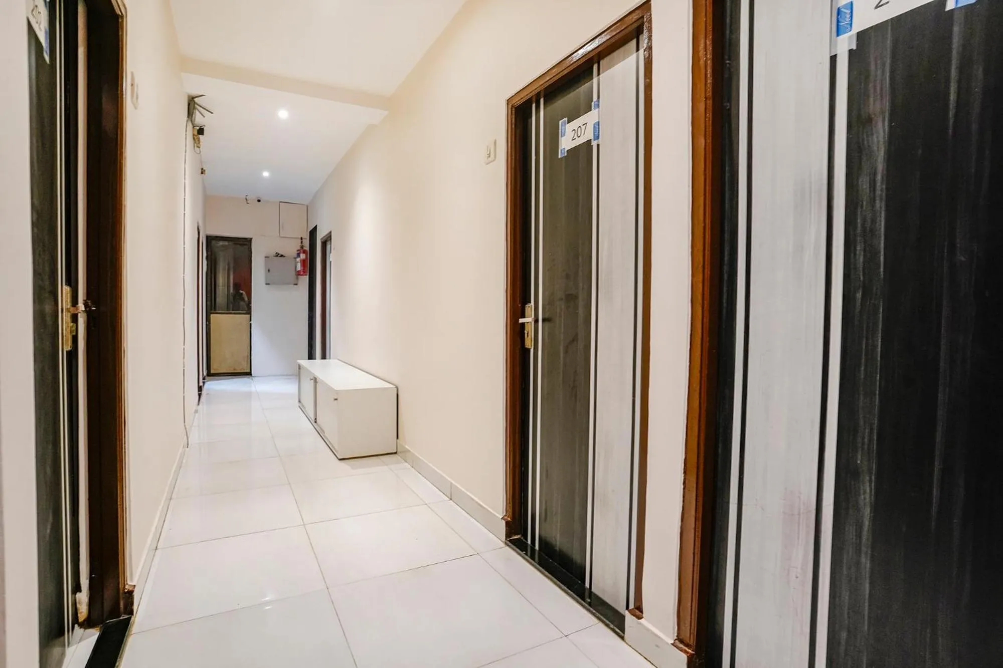 Lobby or reception in FabHotel The United - Nr Mumbai International Airport