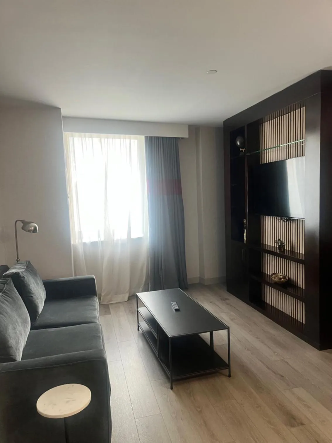 Living room in Four Points by Sheraton New York Downtown