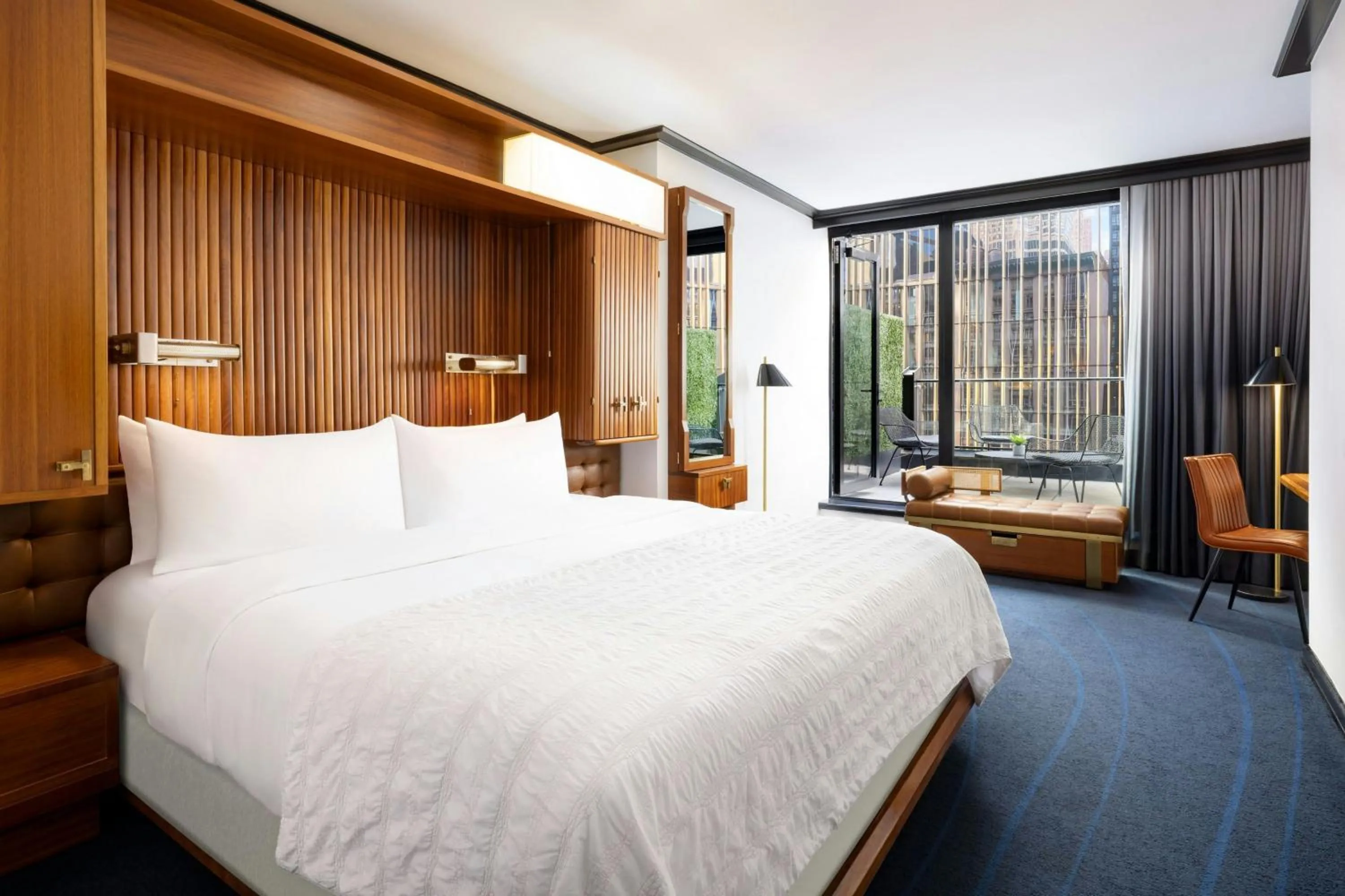 Photo of the whole room, Bed in Le Meridien New York, Central Park