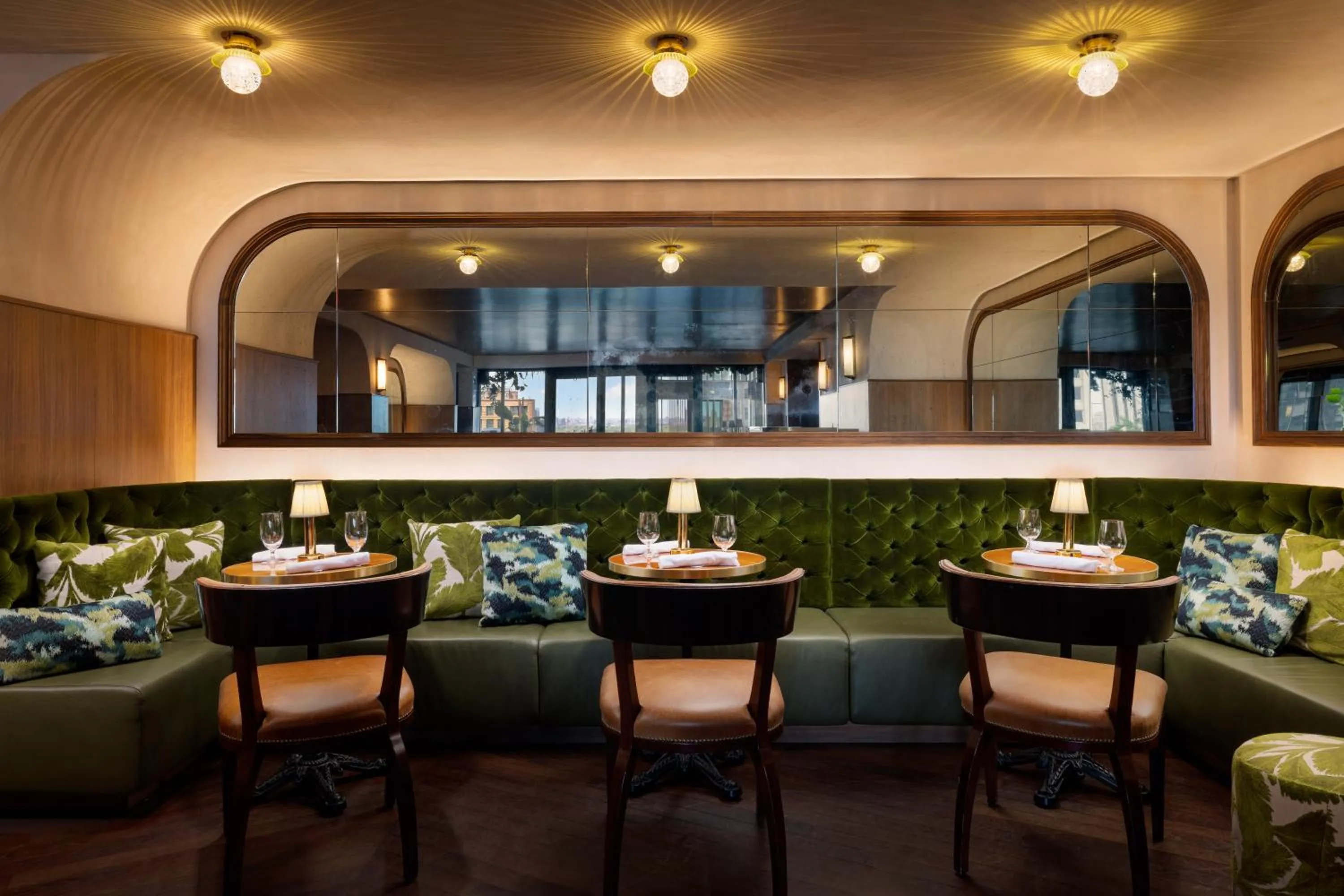 Restaurant/places to eat in Le Meridien New York, Central Park