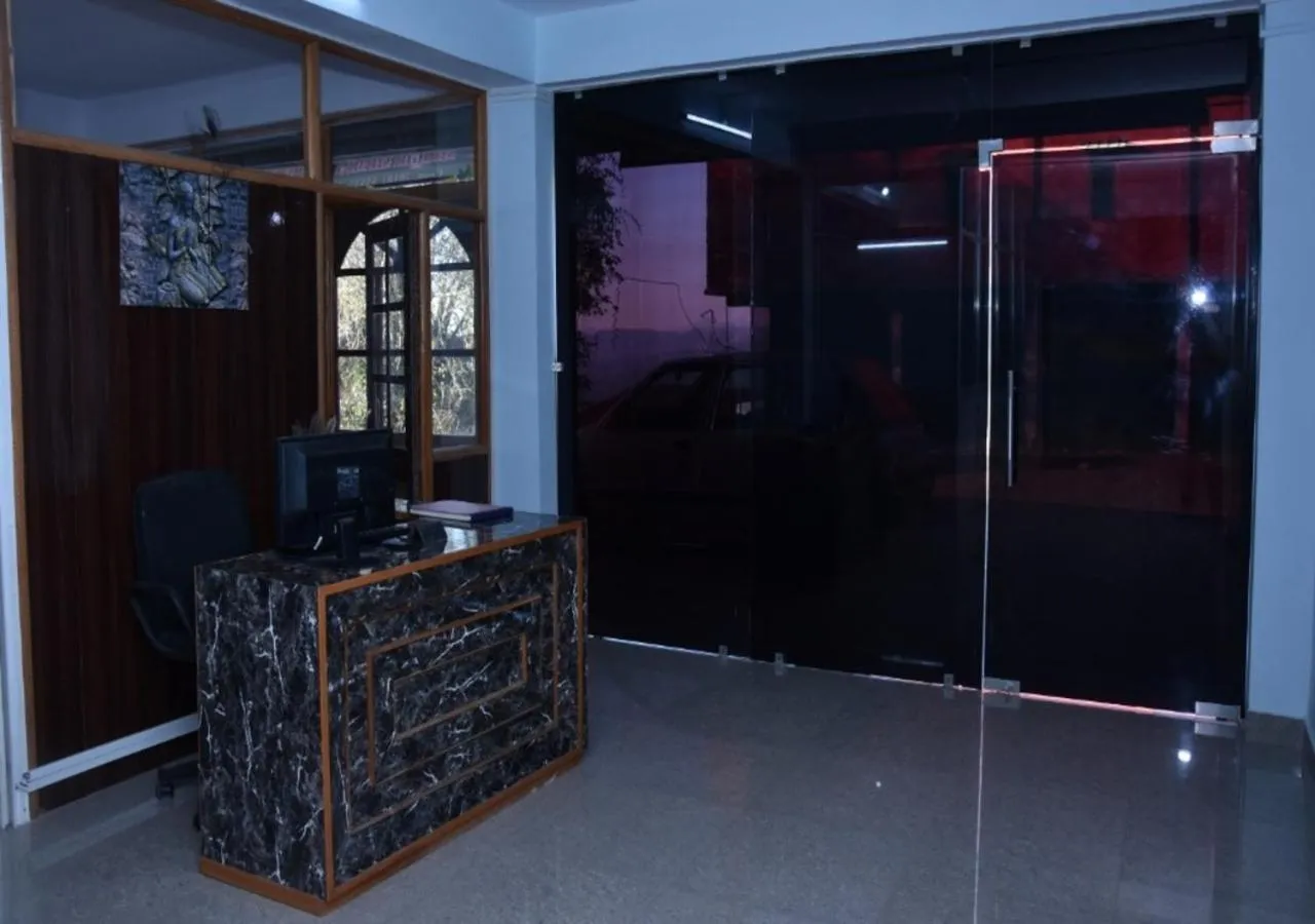 Lobby or reception in Whistling Alpines