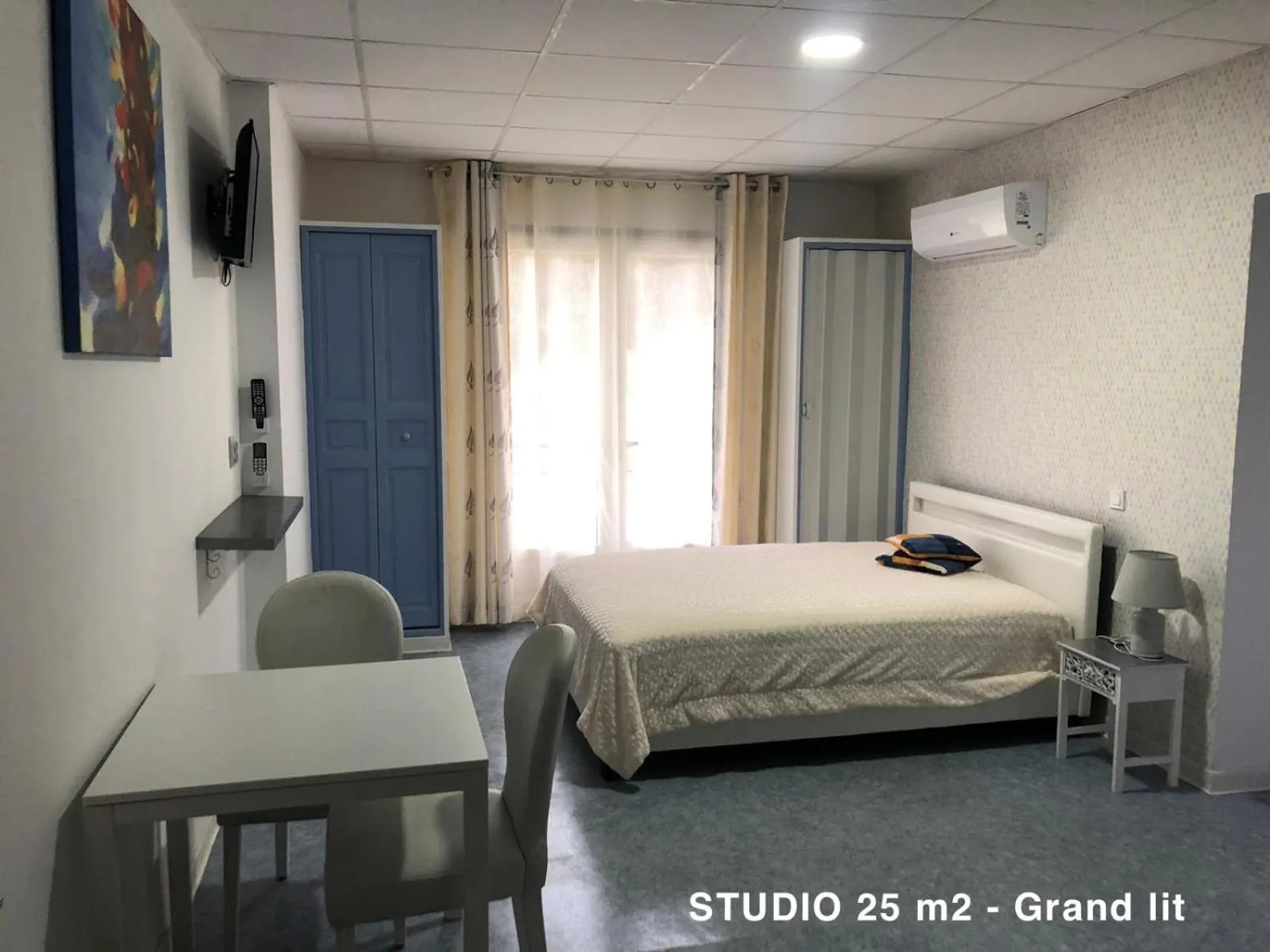 Bed in Domaine des Anges