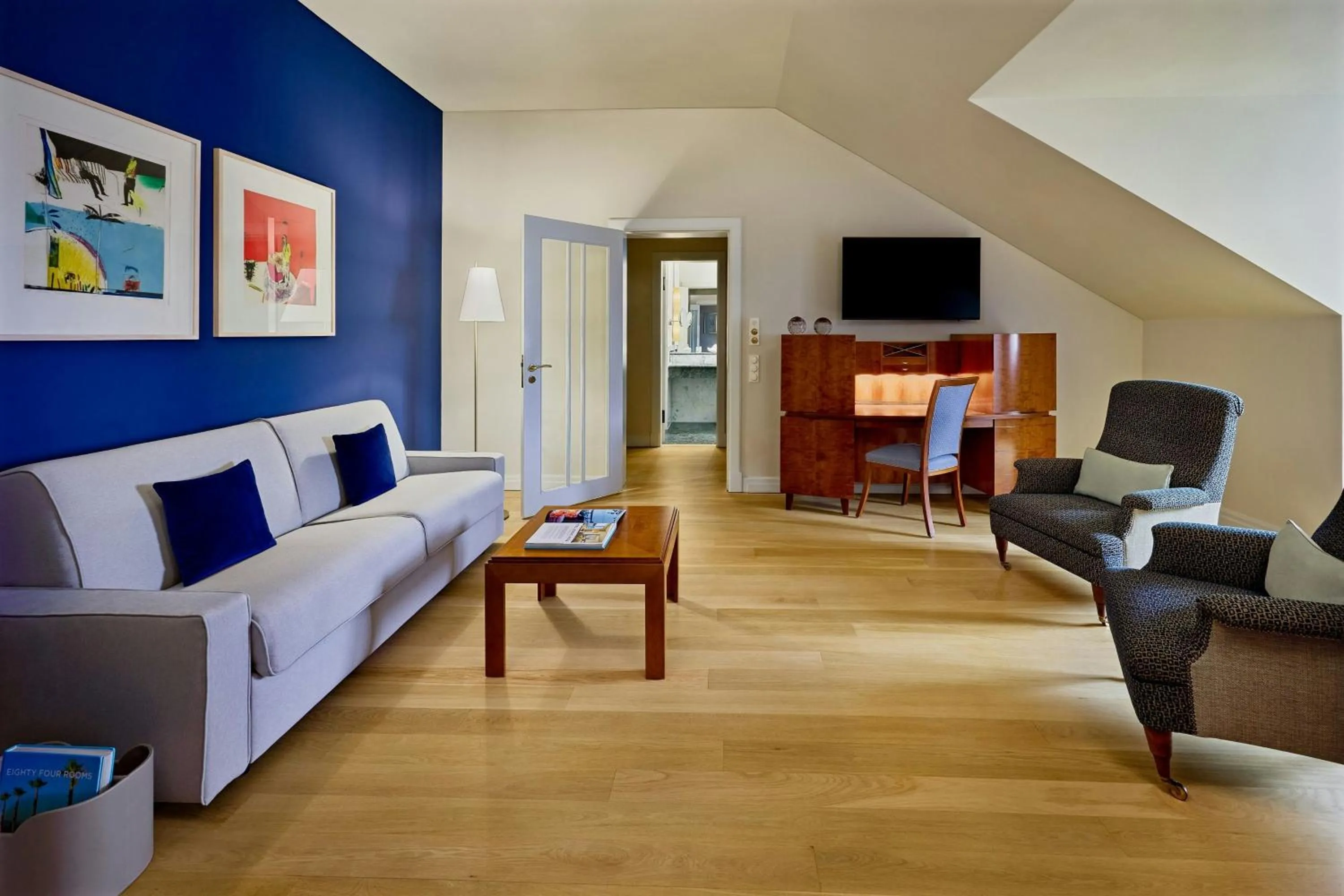 Photo of the whole room in Louis C Jacob, Hamburg, Autograph Collection