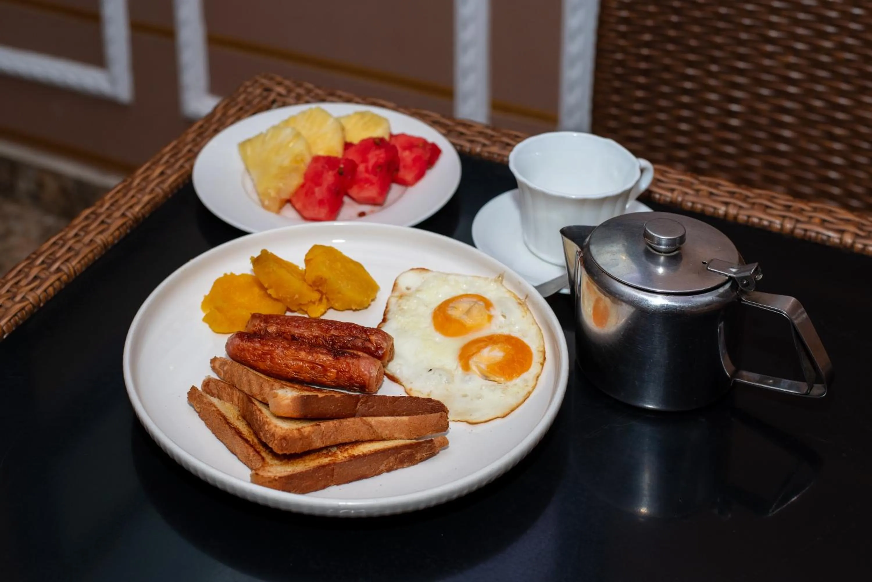 Restaurant/places to eat in Kings Premier Inn