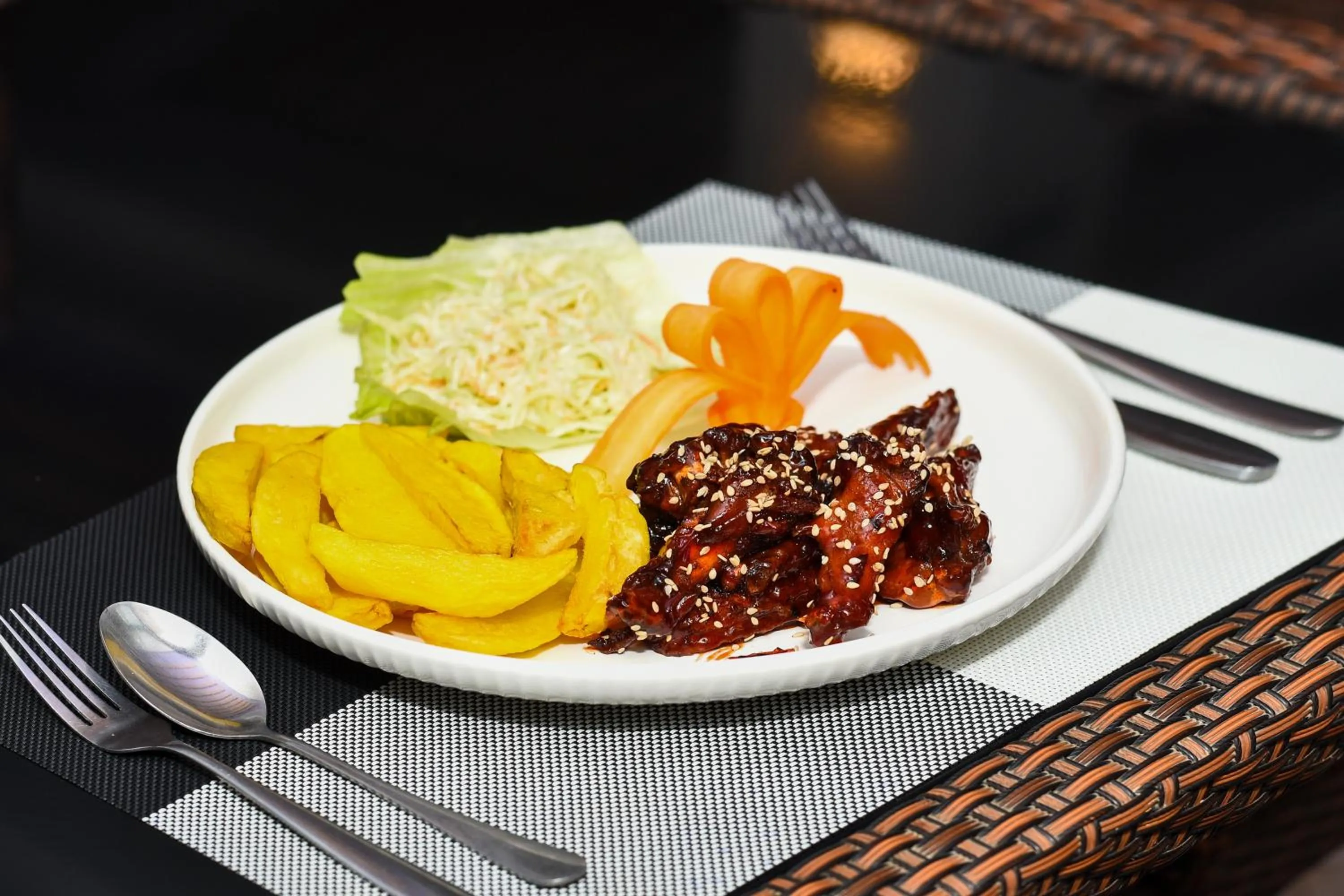 Restaurant/places to eat in Kings Premier Inn