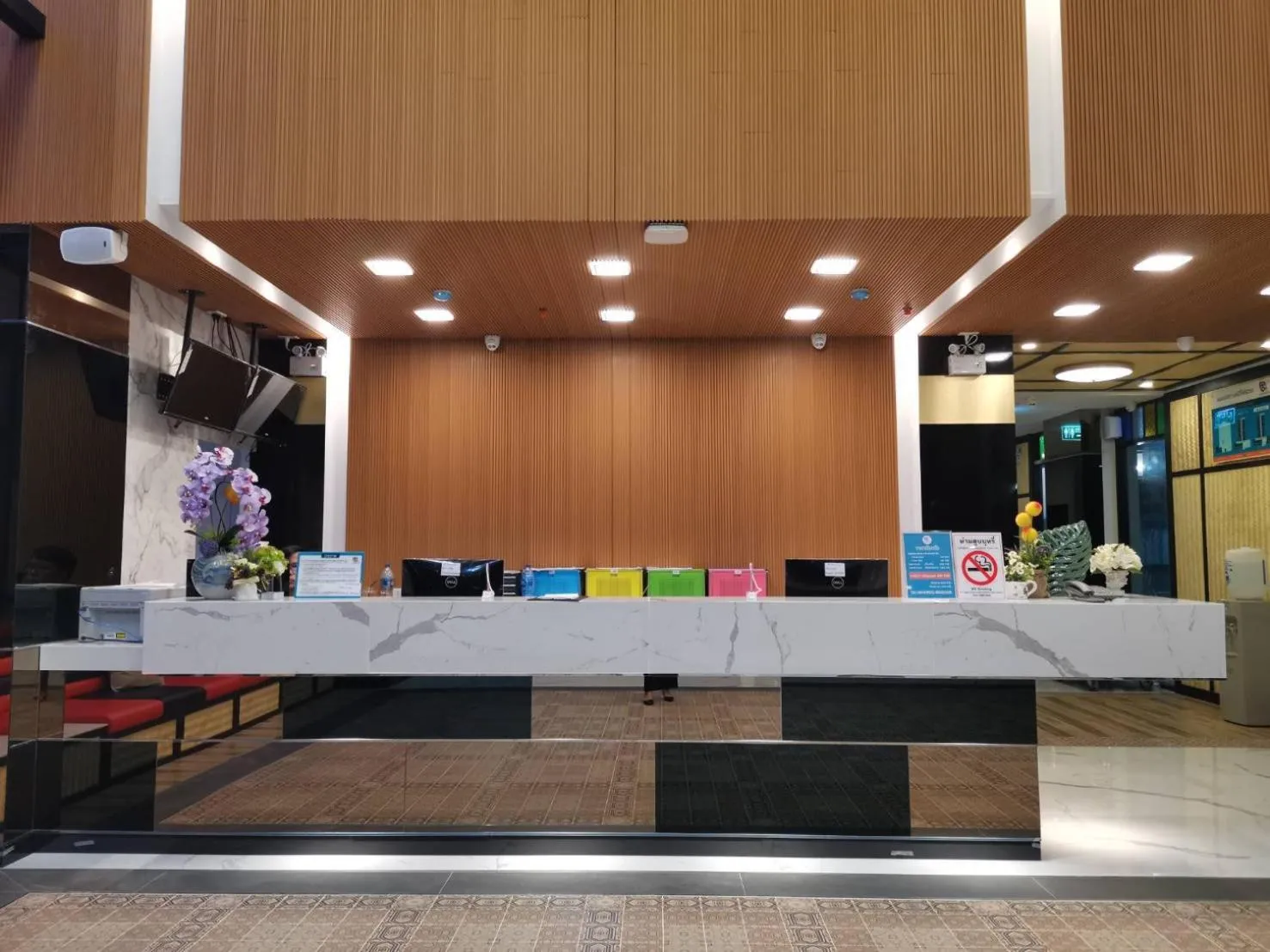 Lobby or reception in PS Thungsao Hotel