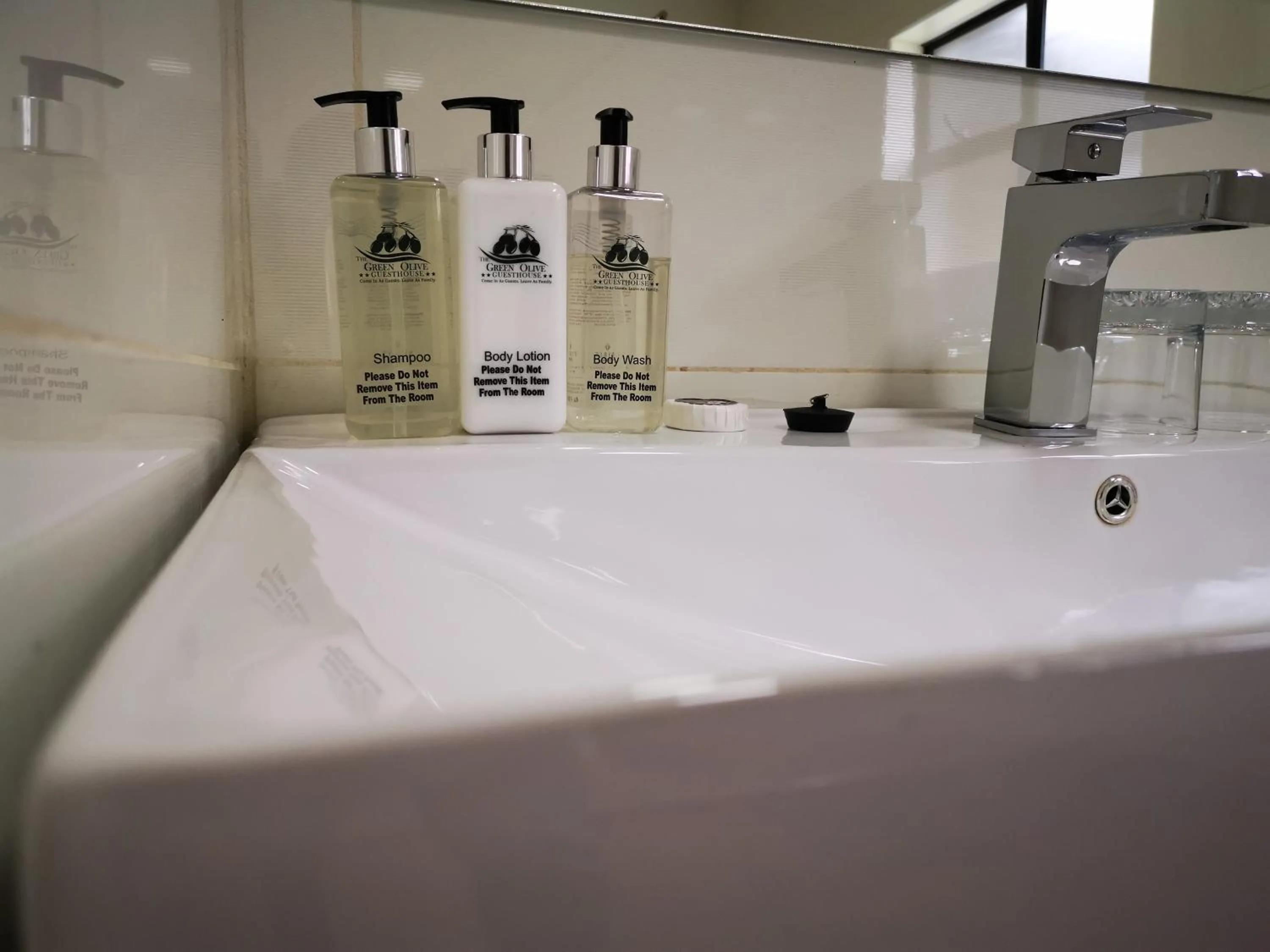 Bathroom in Green Olive Panorama