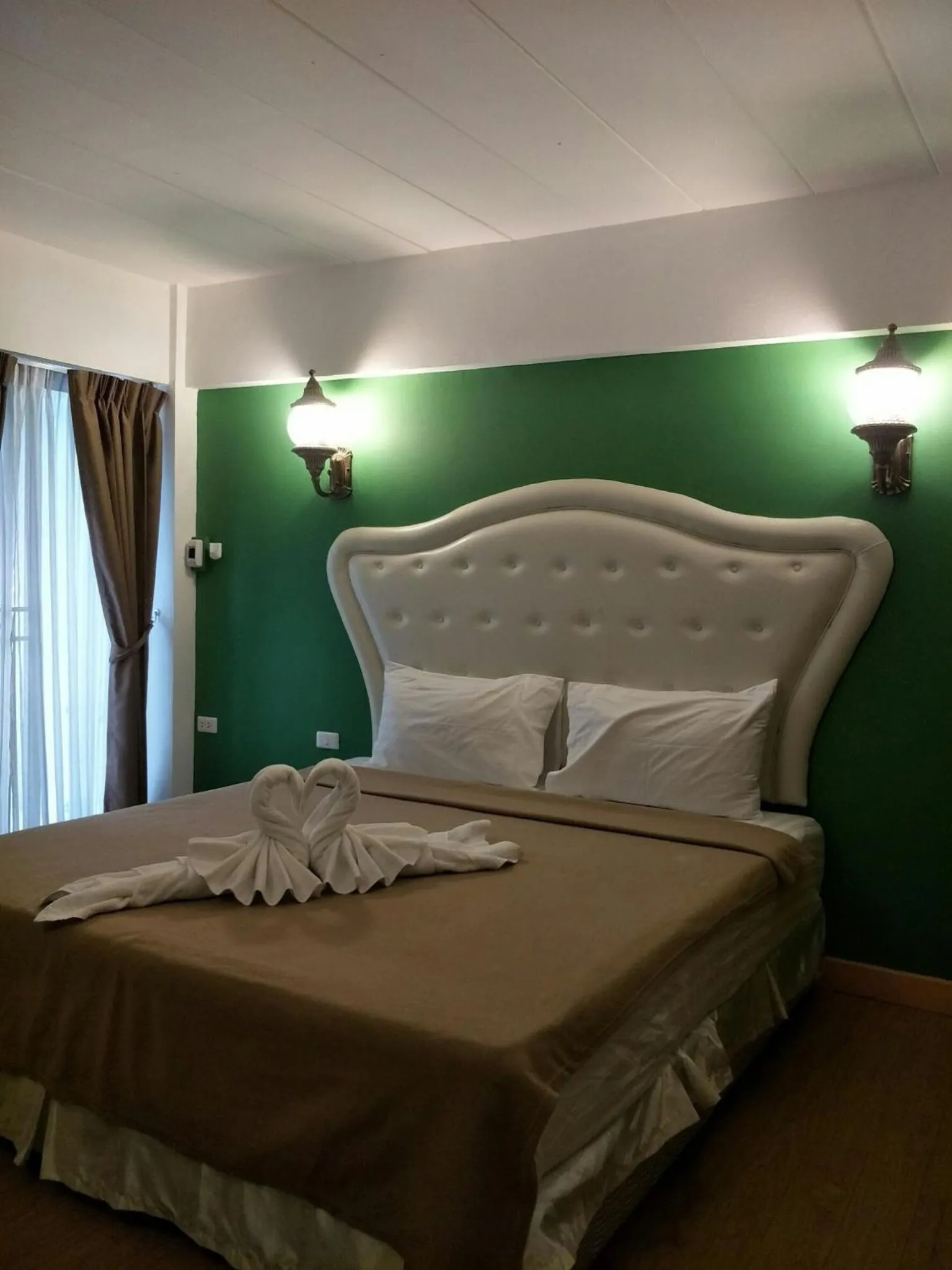 Bed in @42 Residence