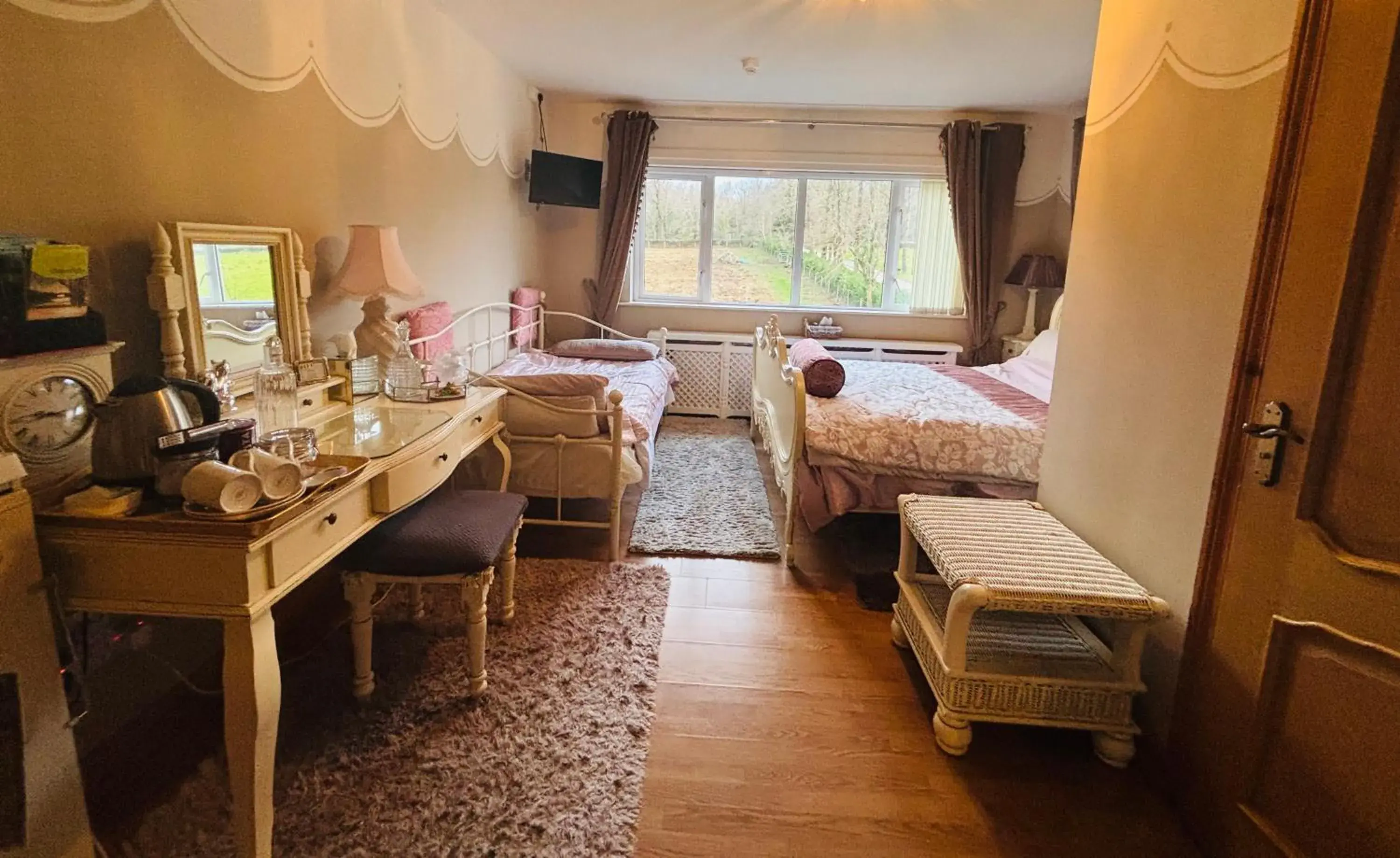 King Room in Arch House King Room in Arch House