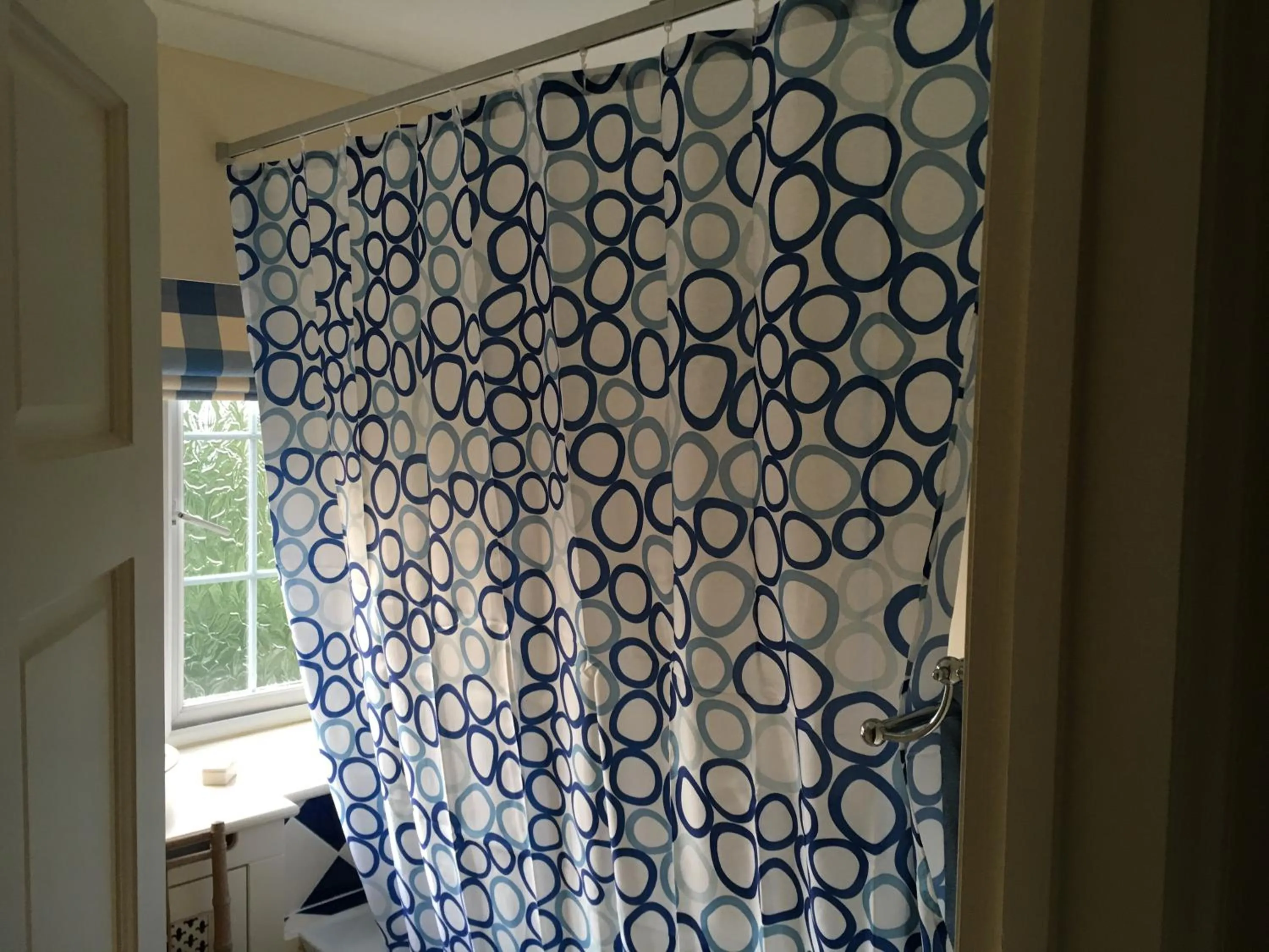 Bathroom in Petercott