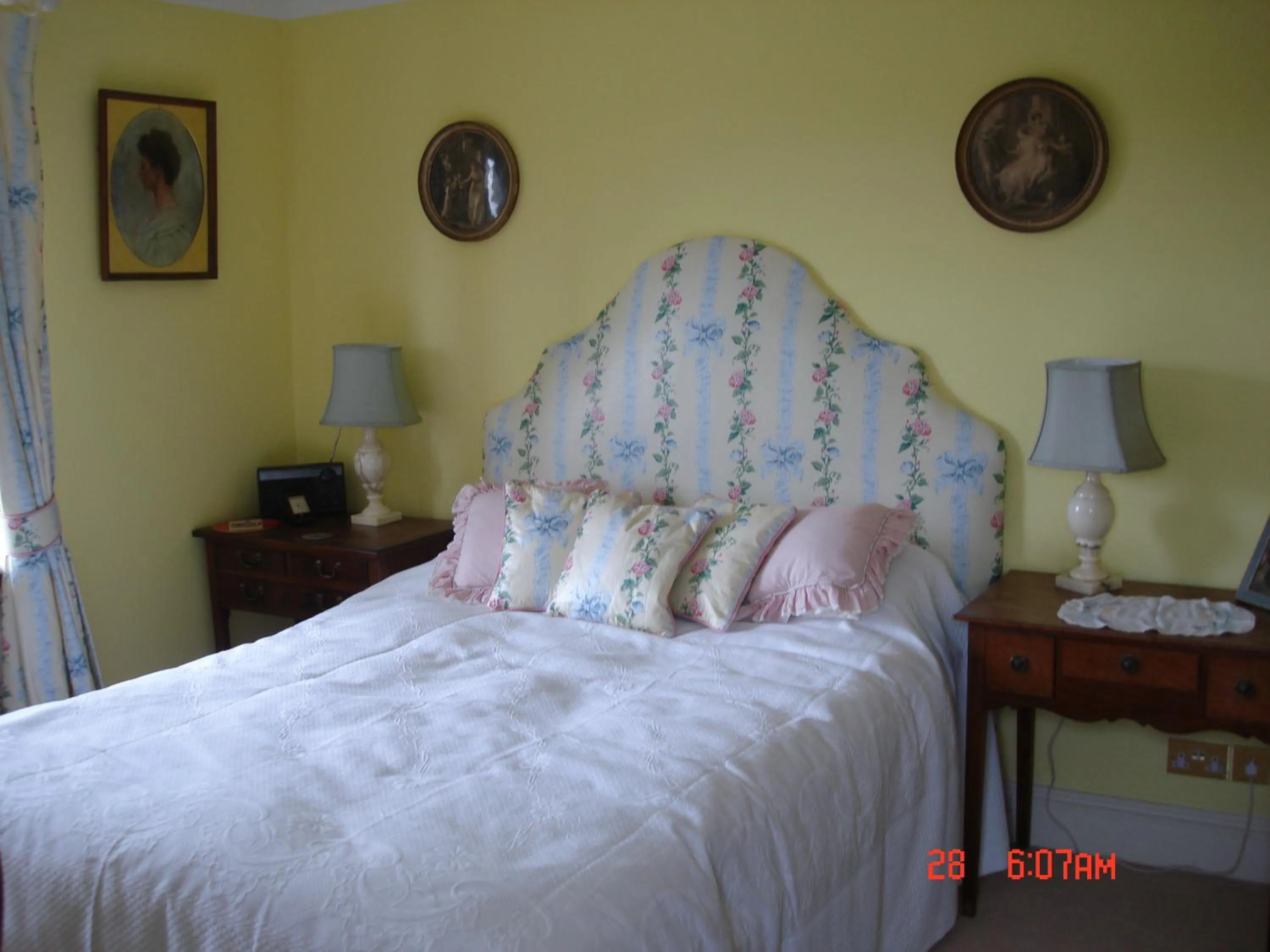 Bedroom, Bed in Petercott