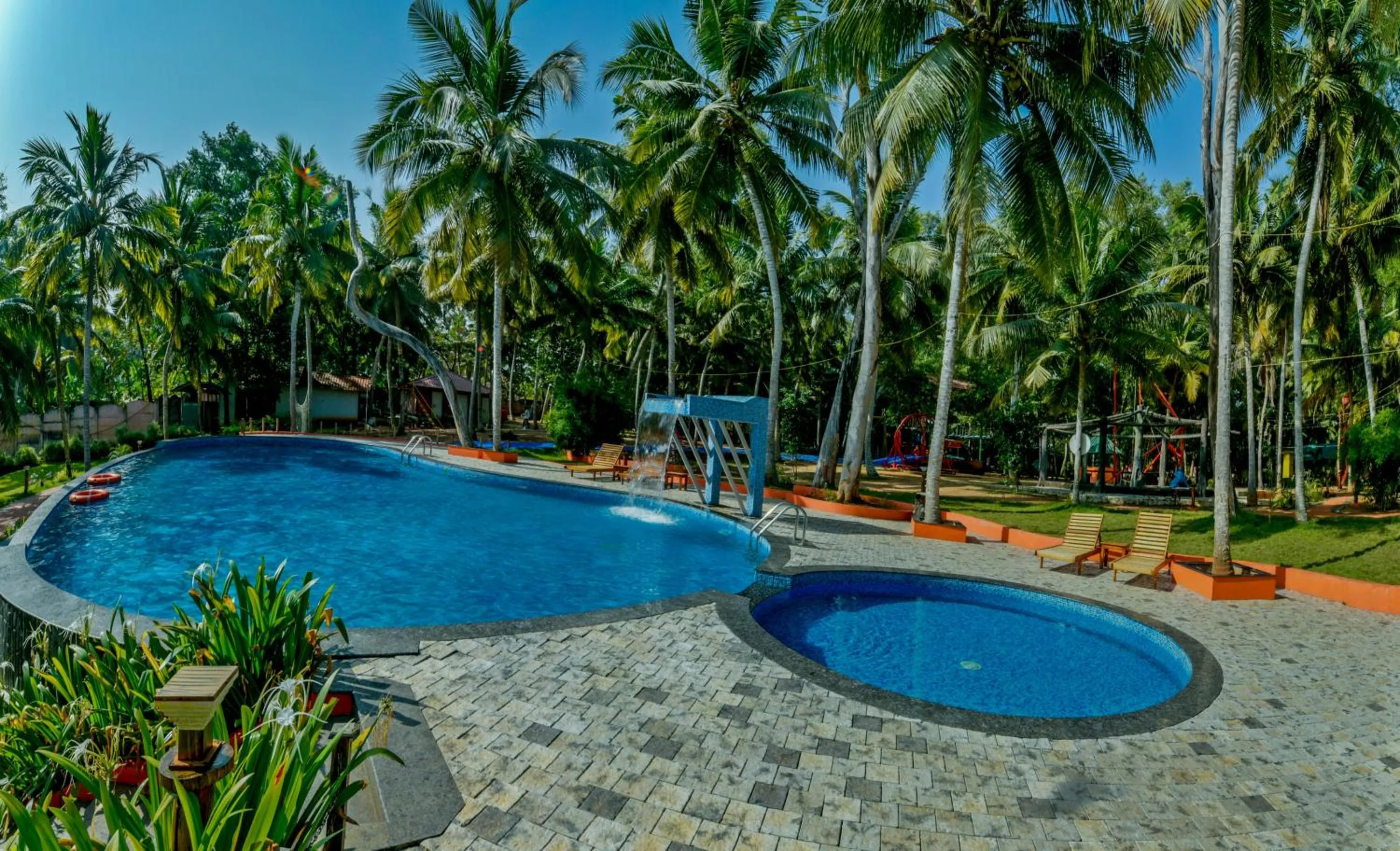 Swimming pool in GoGo Land Resort & Adventurous Sports