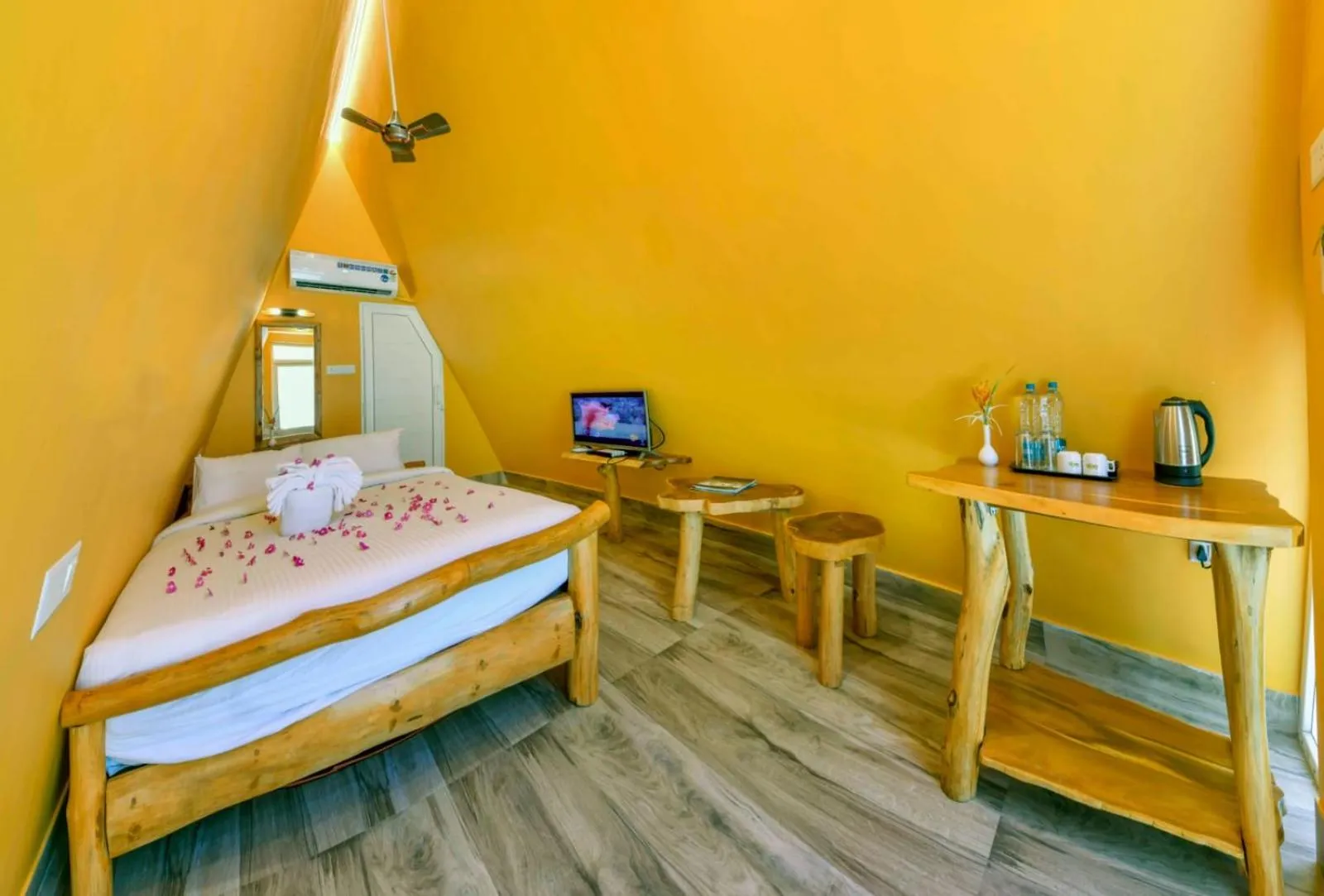 Bed in GoGo Land Resort & Adventurous Sports