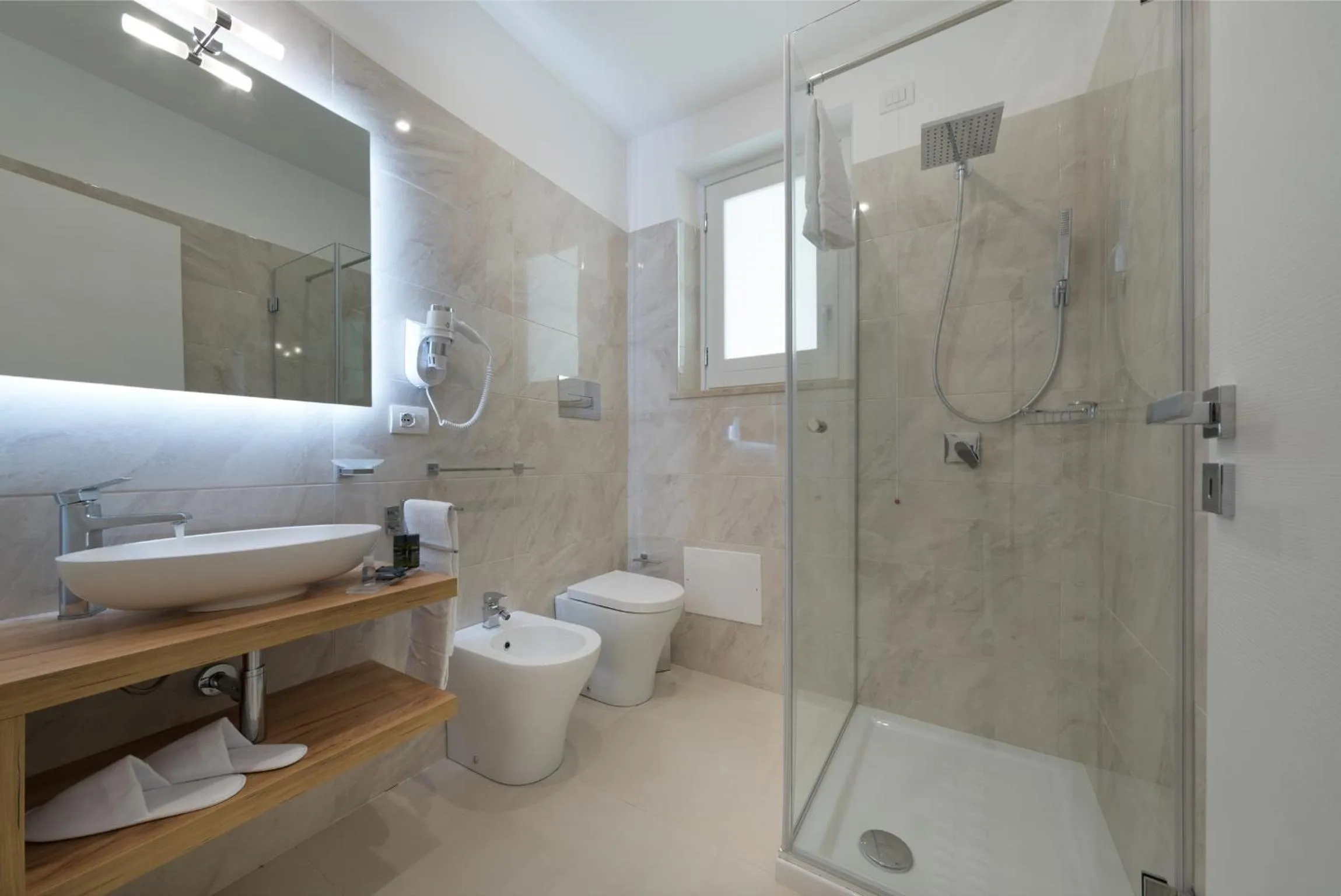 Bathroom in Artemide Hotel