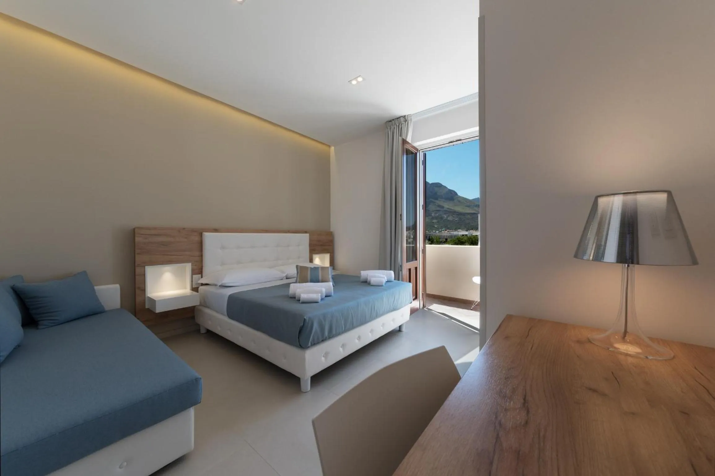 Bedroom, Bed in Artemide Hotel