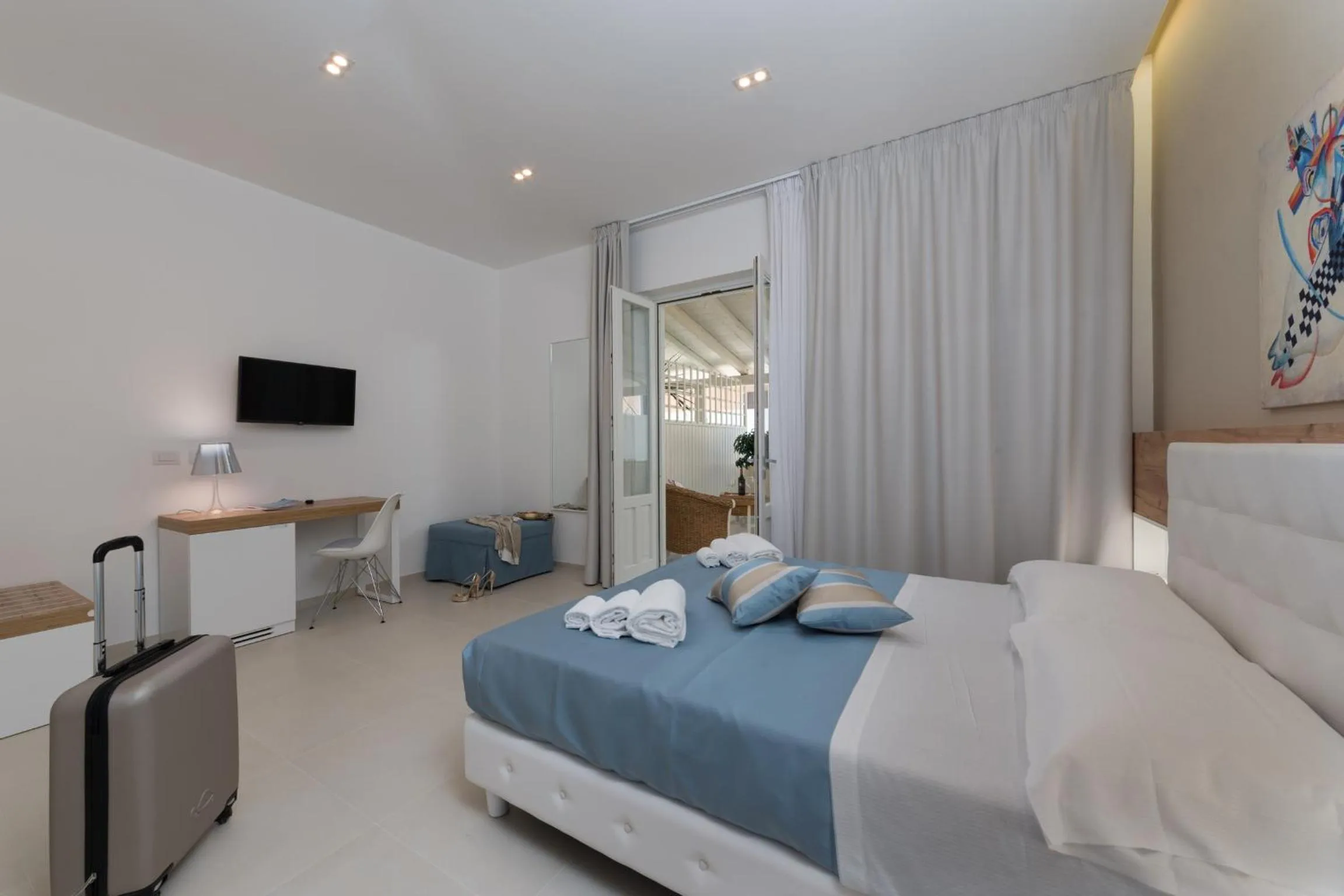 Bedroom, Bed in Artemide Hotel