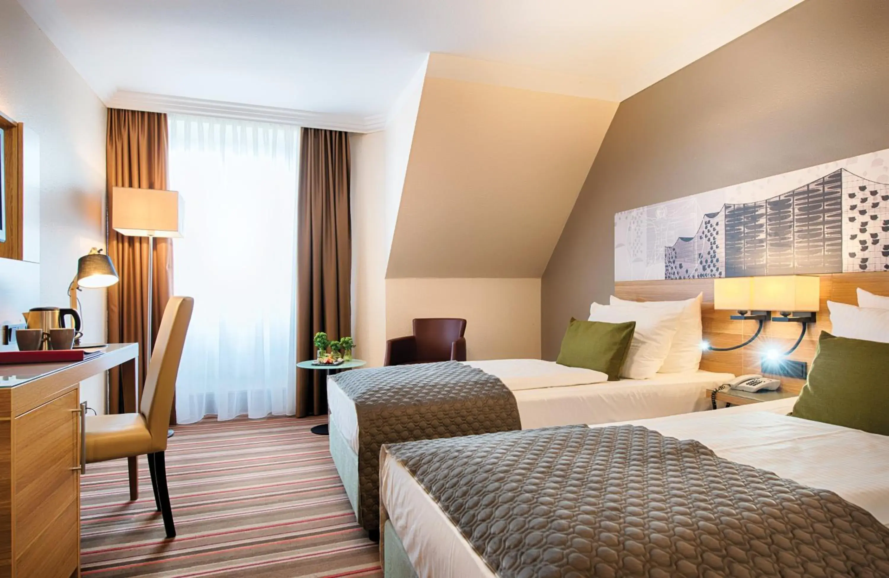 Comfort Plus Double or Twin Room in Leonardo Hotel Hamburg Stillhorn Comfort Plus Double or Twin Room in Leonardo Hotel Hamburg Stillhorn