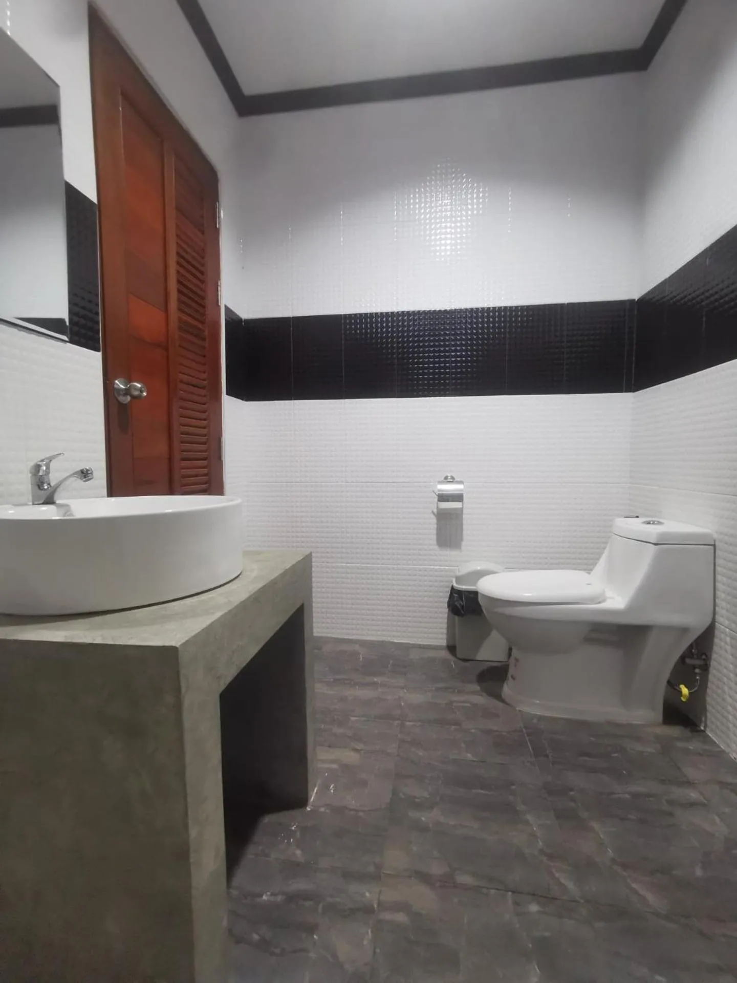 Toilet in BAAN CHAINARONG