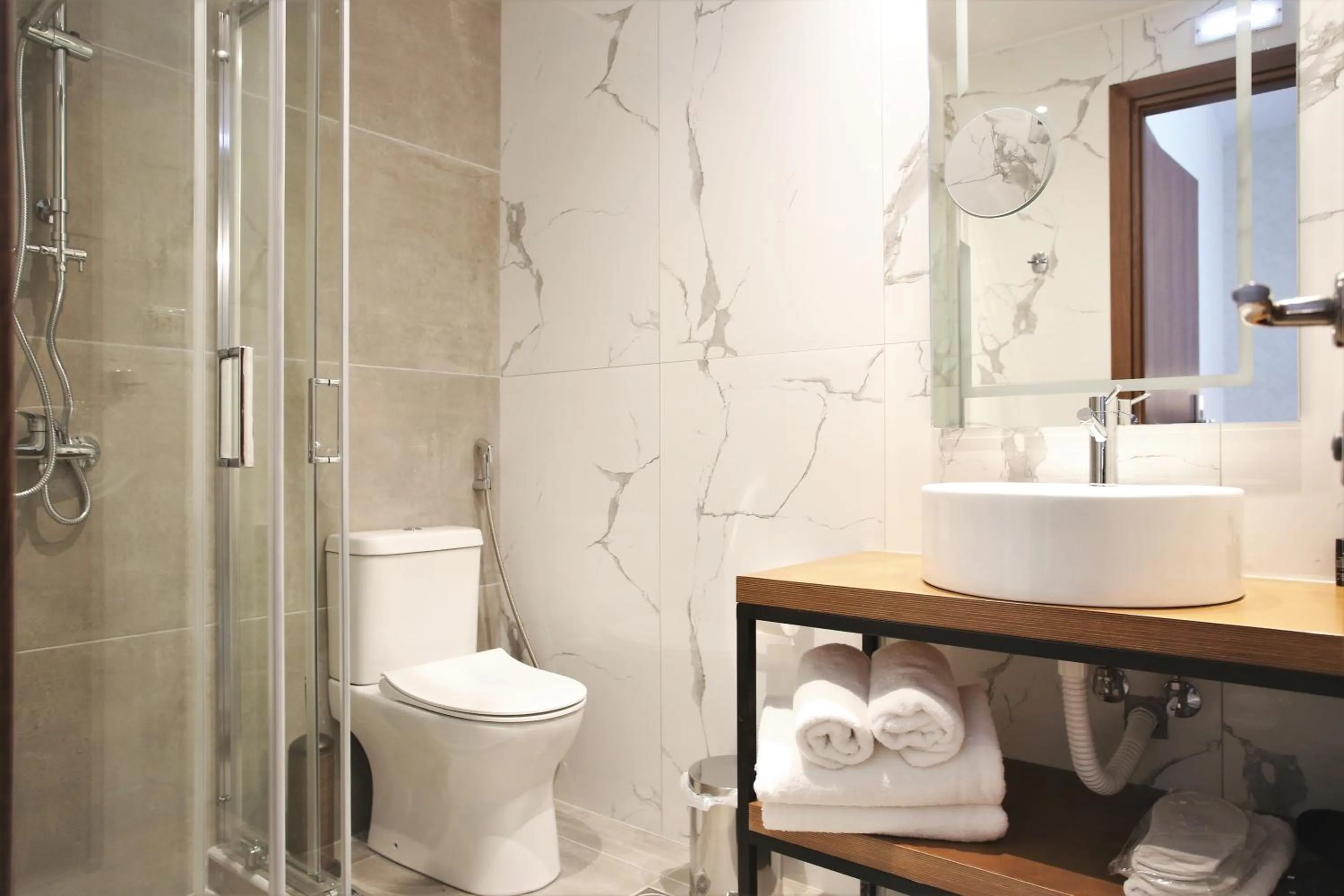 Bathroom in Aethon Airport Project-FREE SHUTTLE by GK Properties