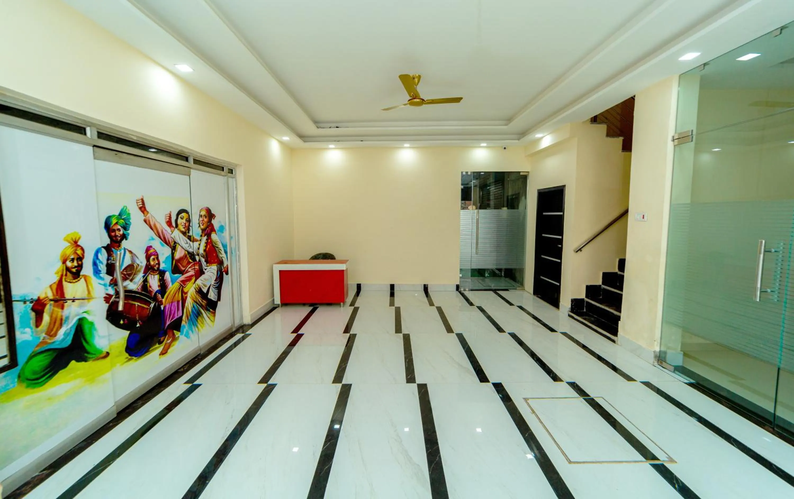 Lobby or reception in Hotel Chahal Residency