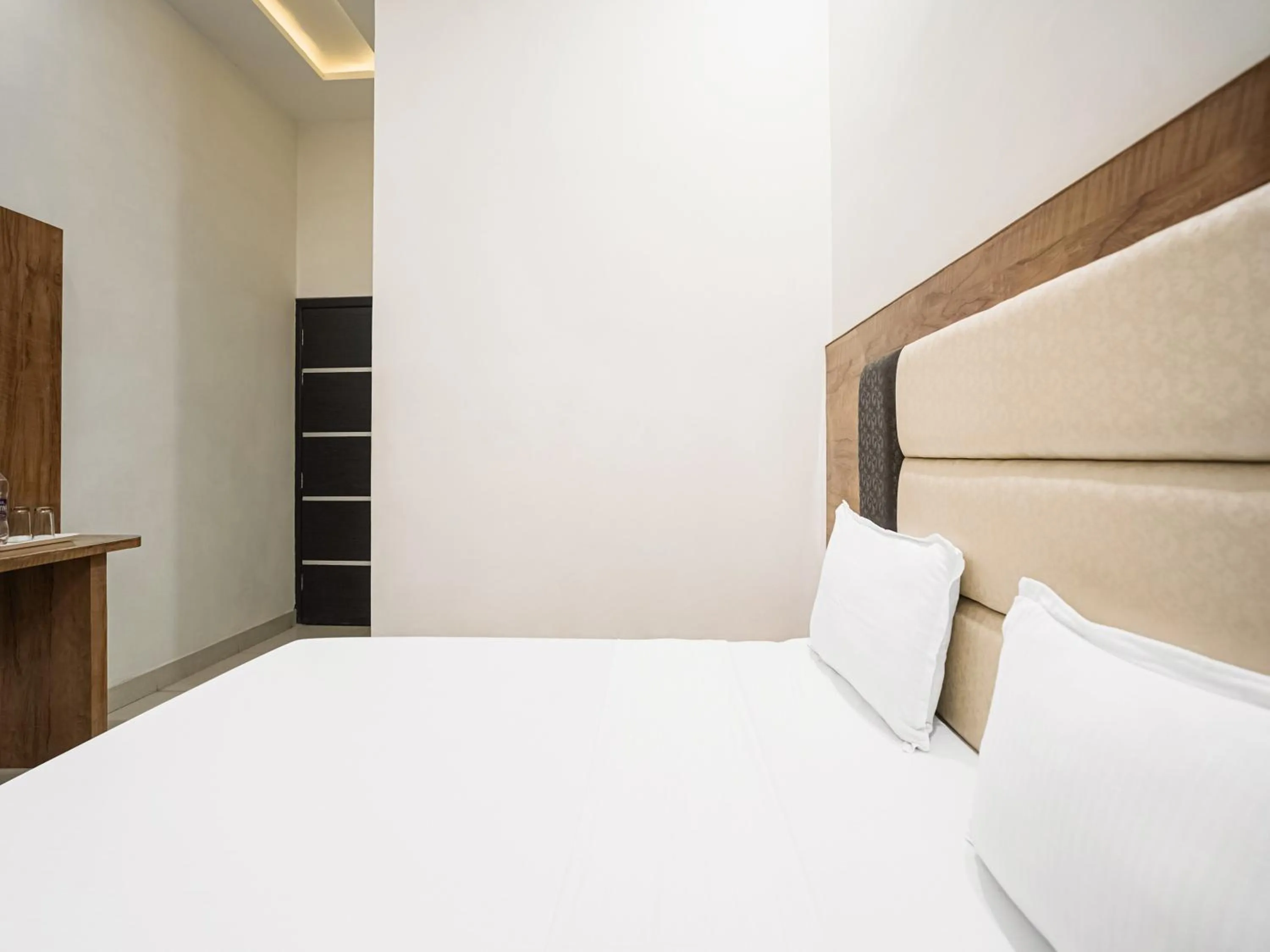 Bedroom, Bed in Hotel Chahal Residency