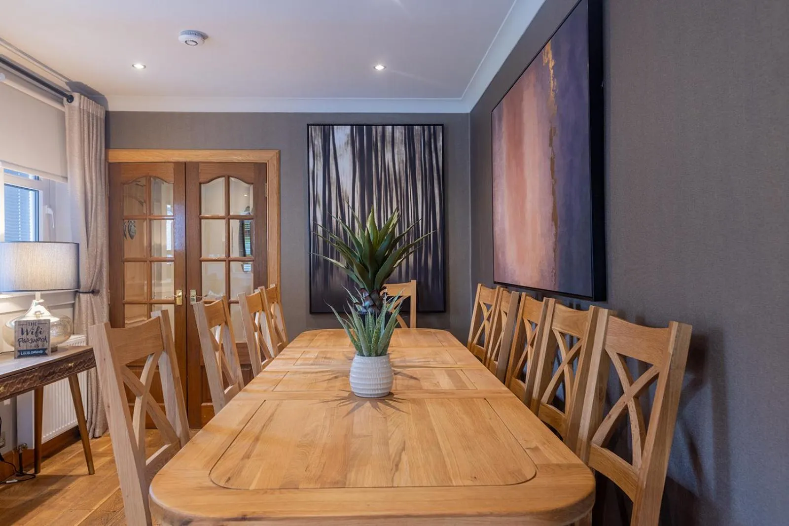 Communal lounge/ TV room in Glenview Luss