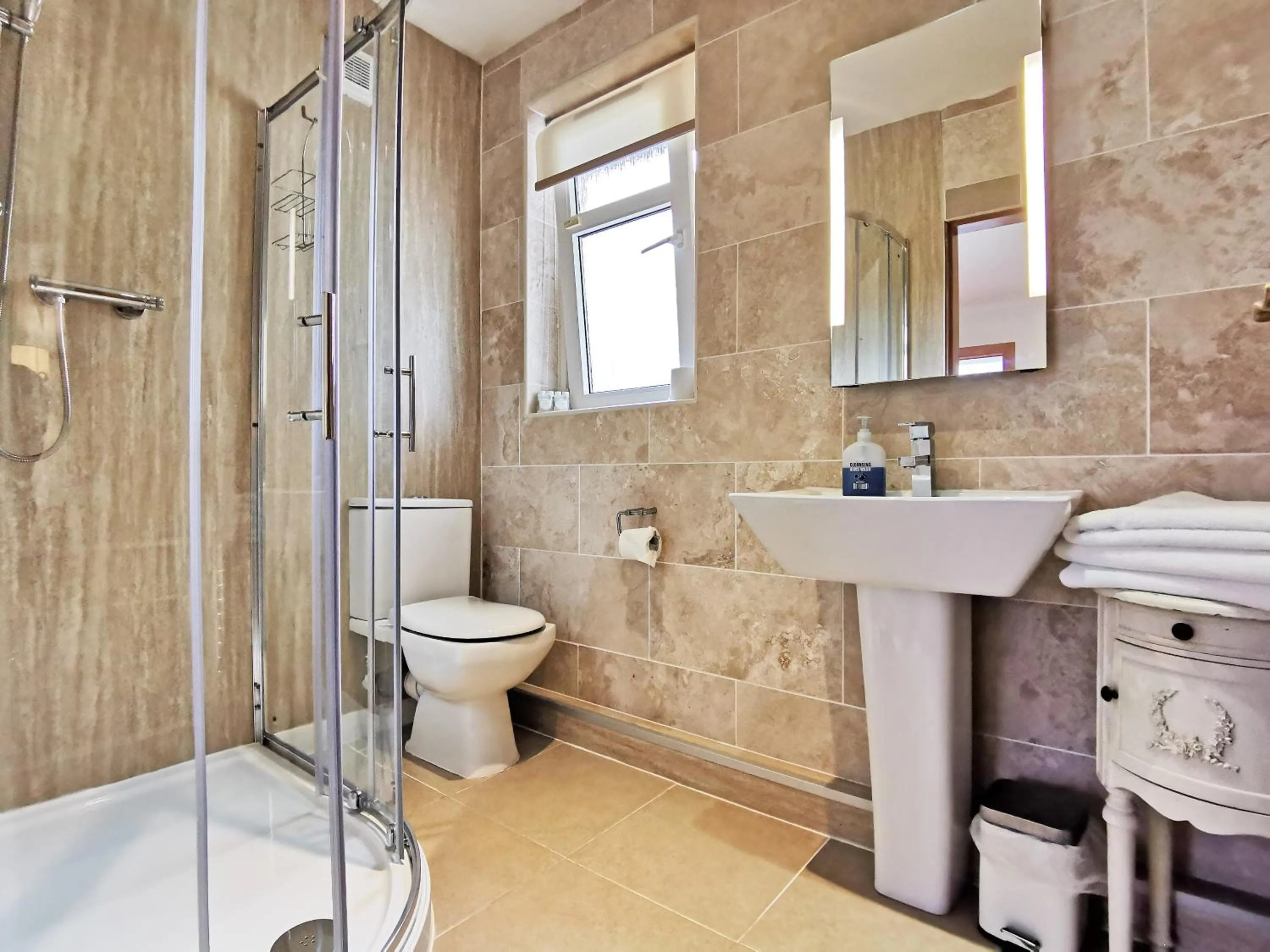 Shower in Glenview Luss