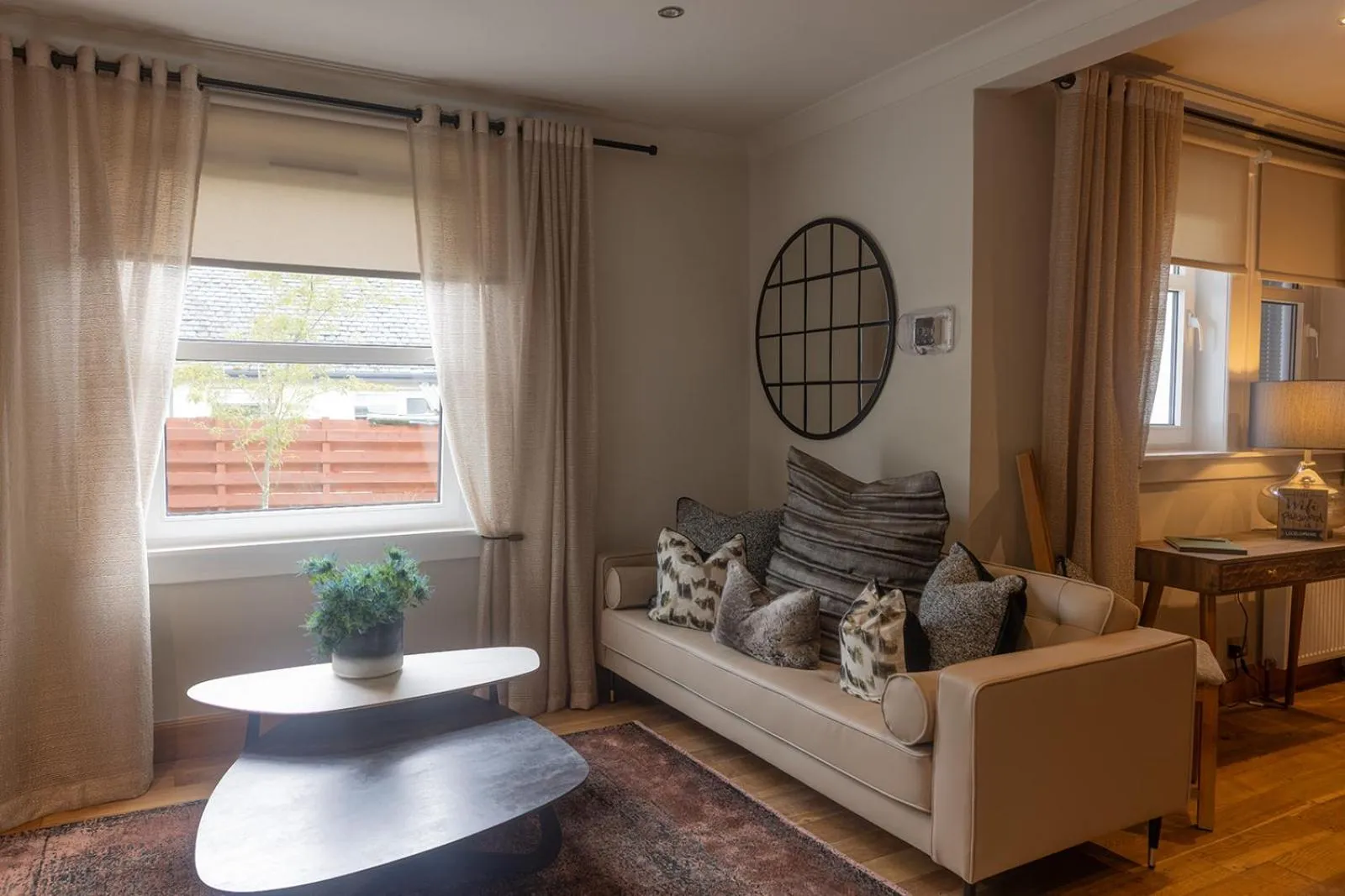 Property building in Glenview Luss