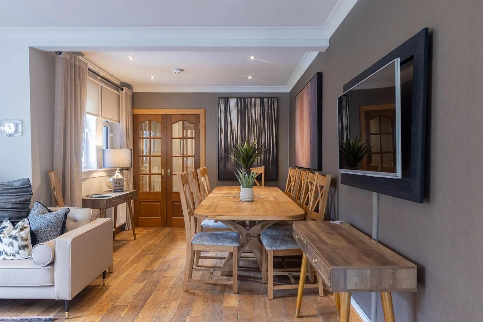 Property building in Glenview Luss