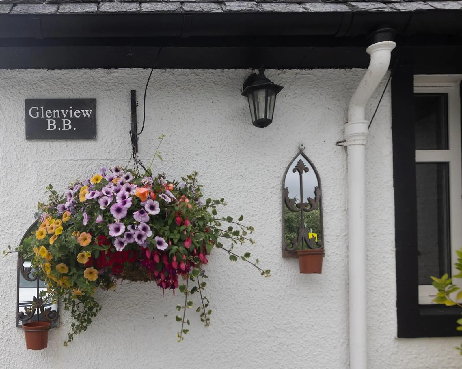 Facade/entrance in Glenview Luss
