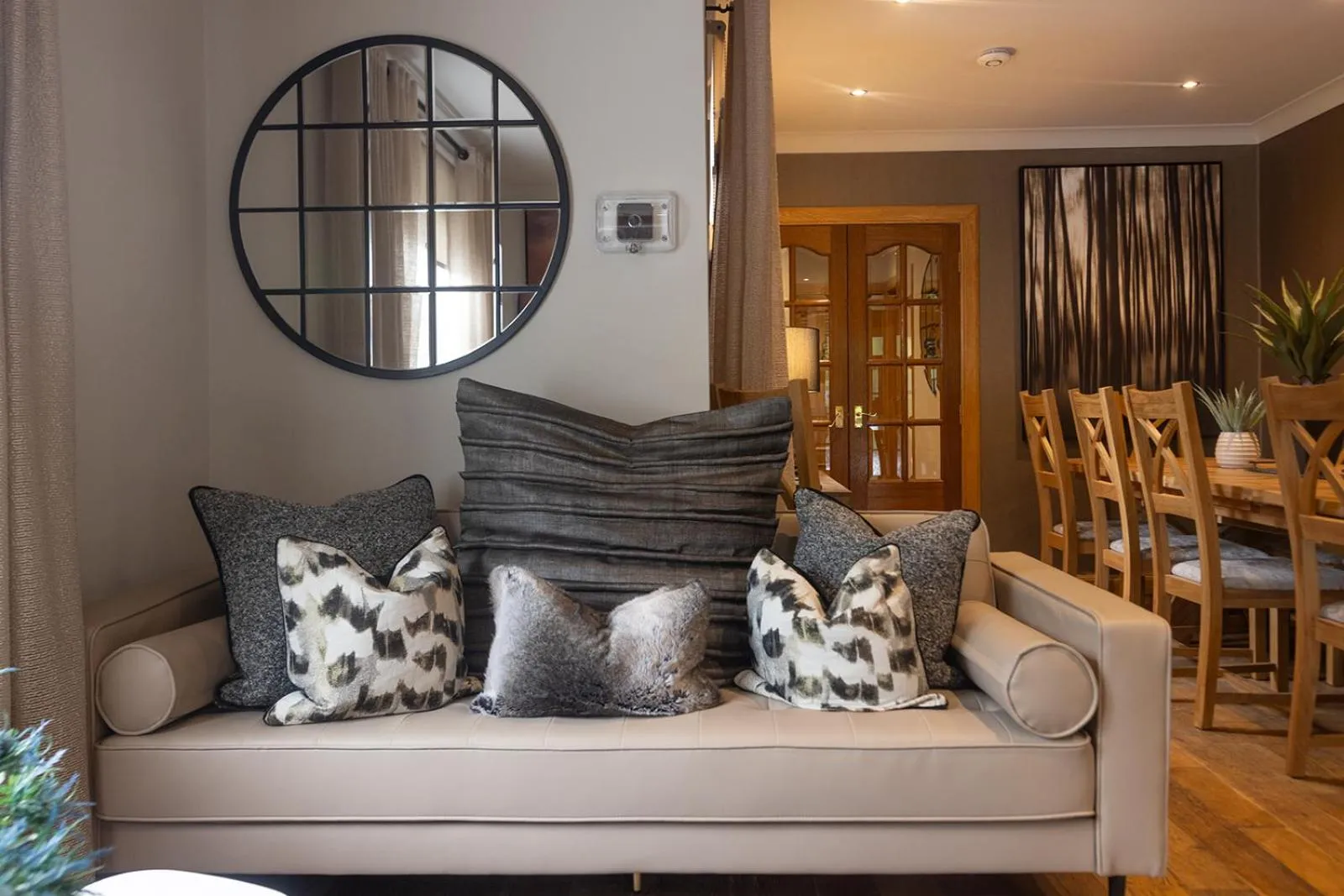 Property building in Glenview Luss