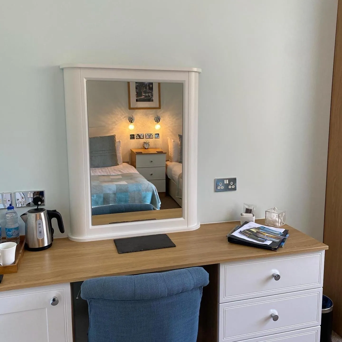 Property building, Bed in Oceandrive