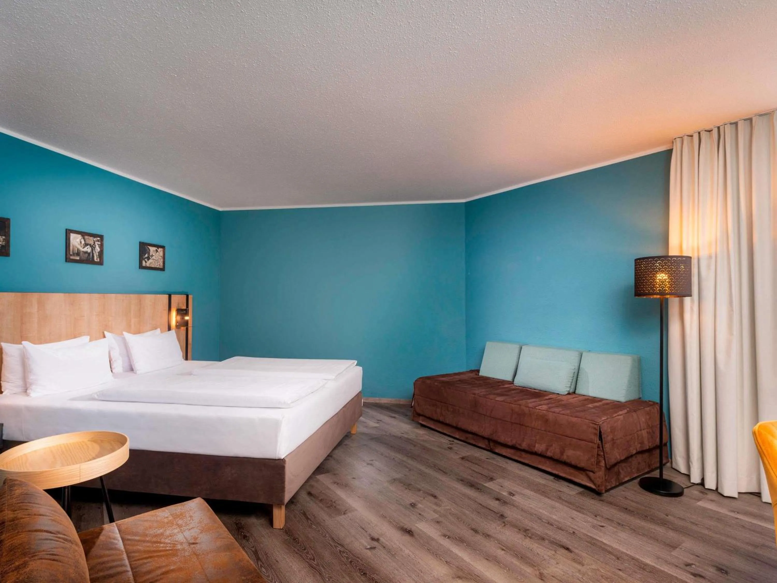 Bedroom, Bed in Mercure Hotel München Neuperlach Süd