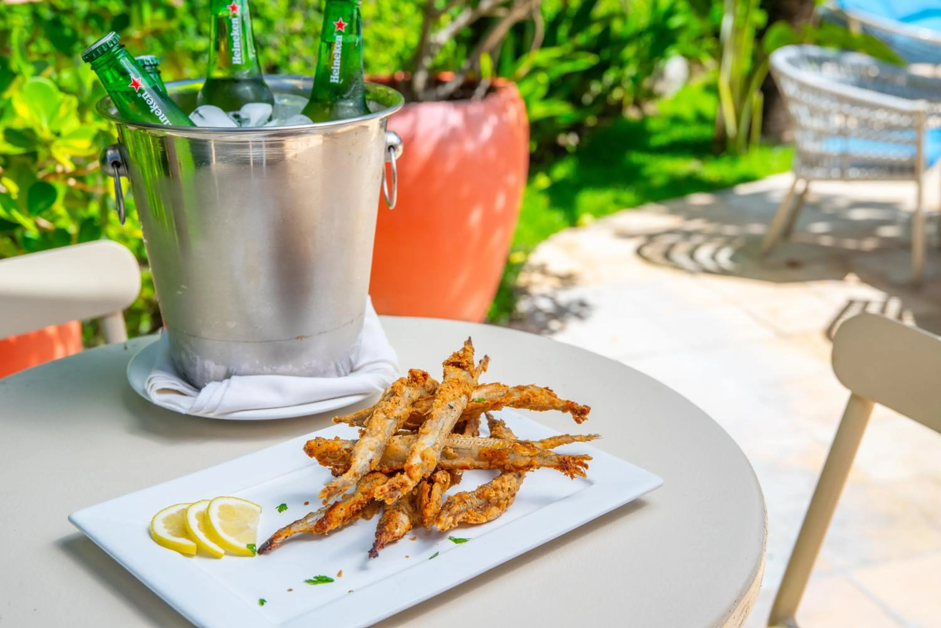 Restaurant/places to eat in Hotel Areias Belas