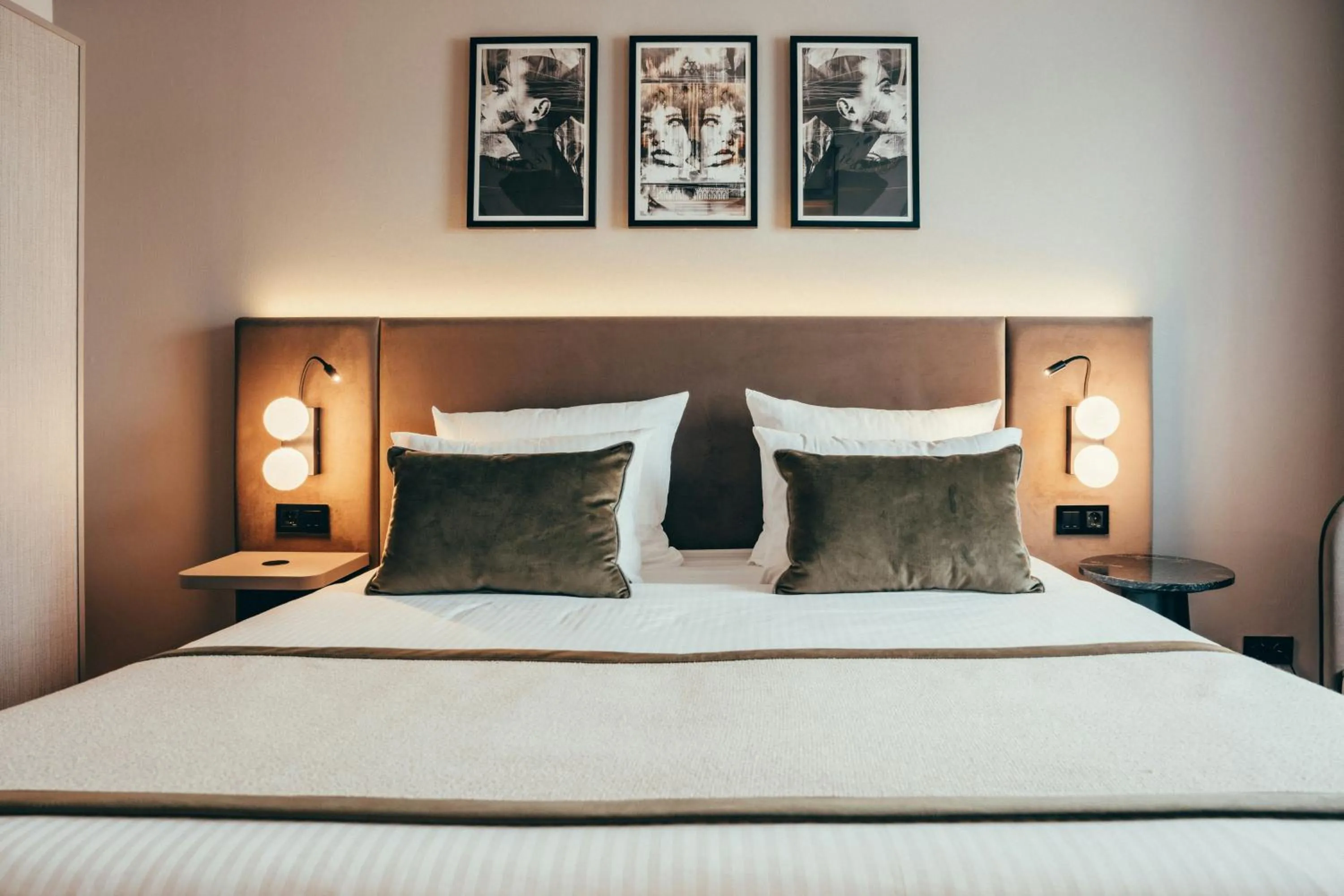 Other, Bed in Leonardo Hotel Köln